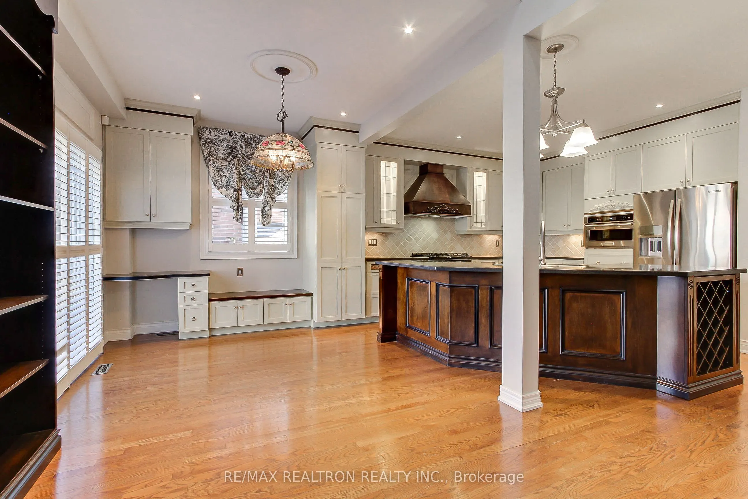 12 Victoria Wood Avenue
