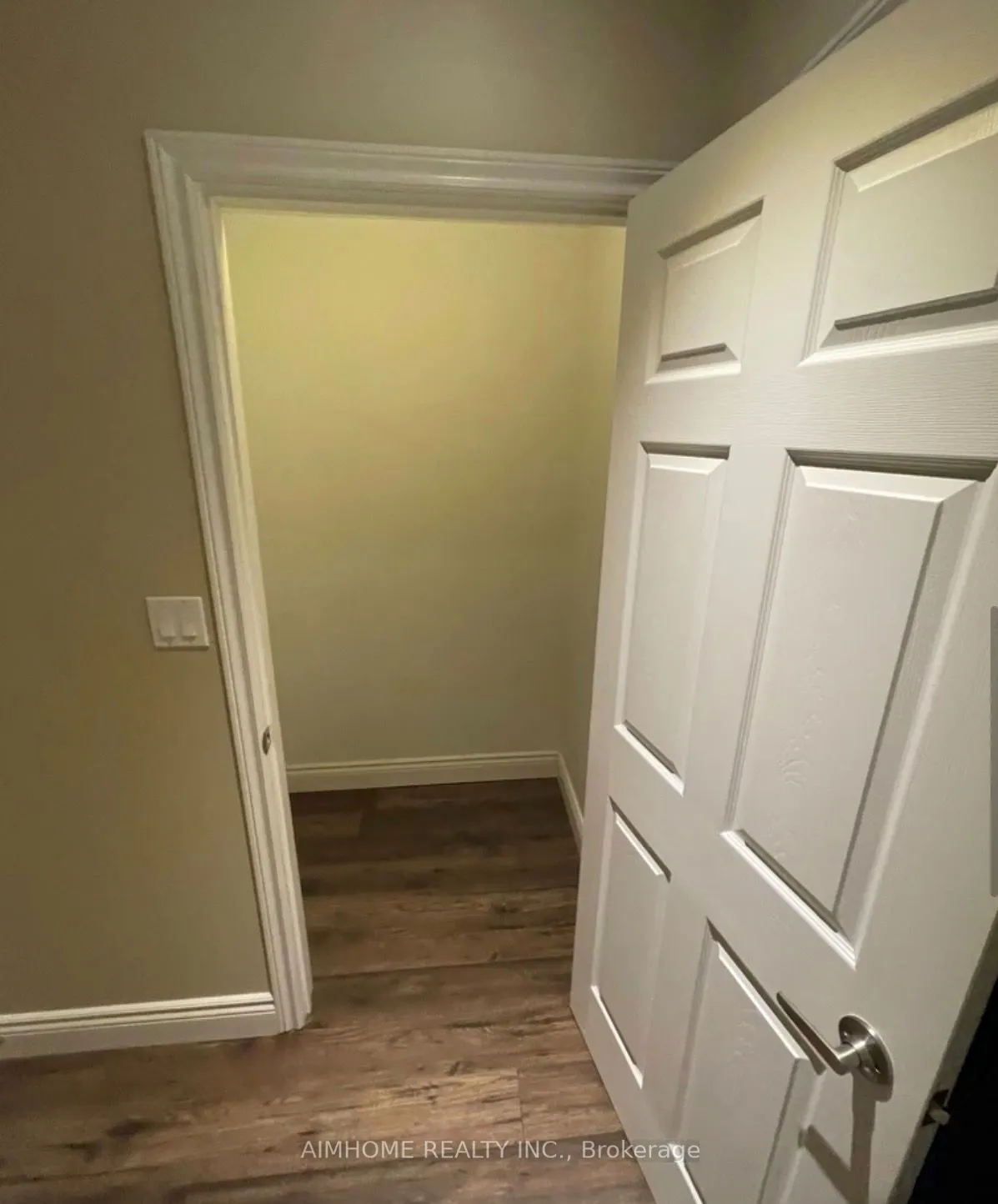 105 Holland Street E #1