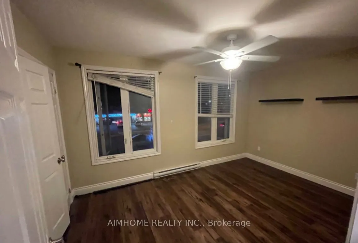 105 Holland Street E #1