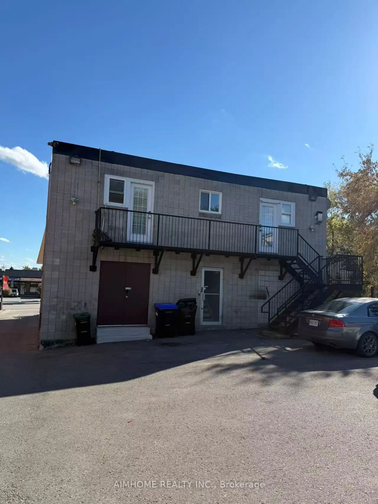 105 Holland Street E #1