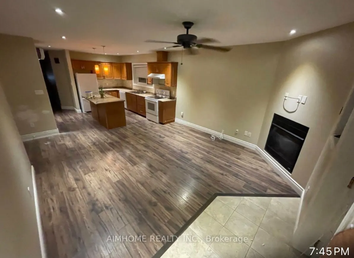 105 Holland Street E #1