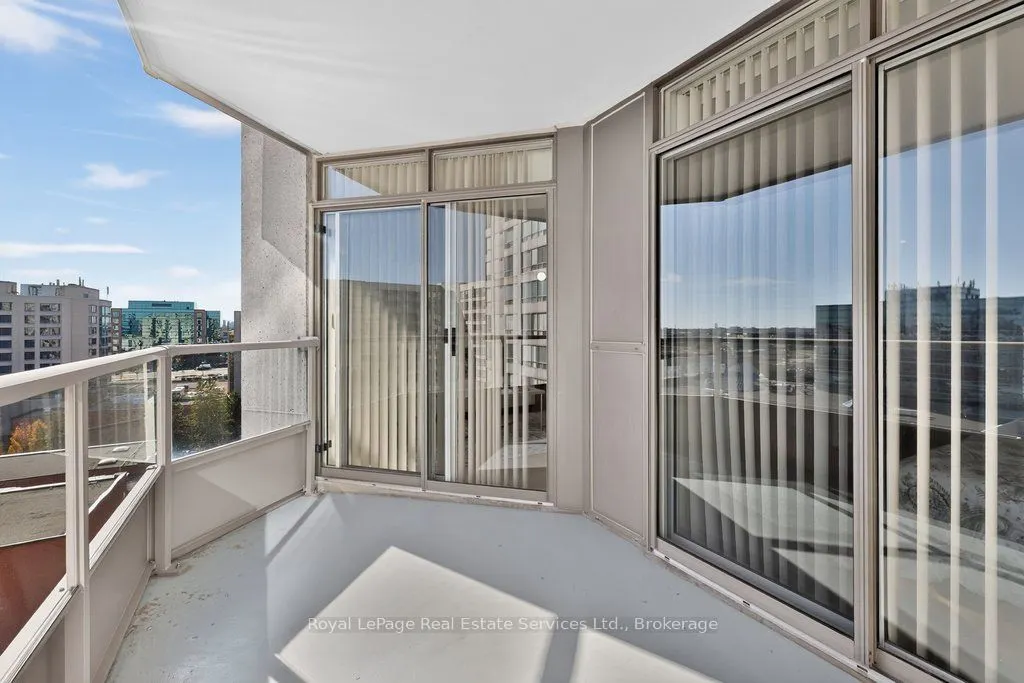 9015 Leslie Street #1002