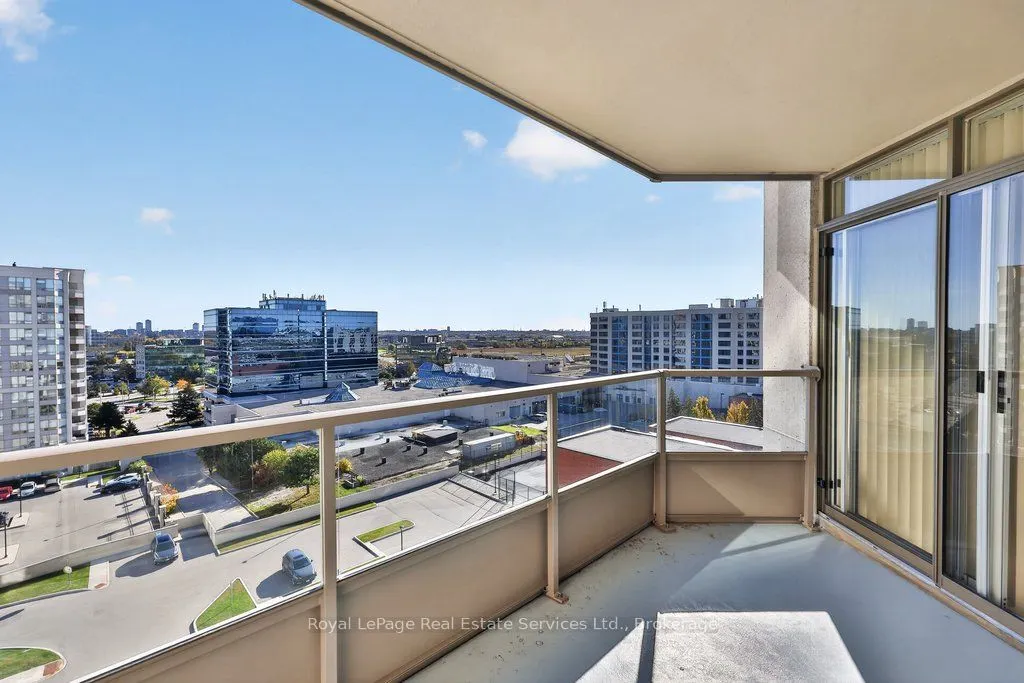 9015 Leslie Street #1002