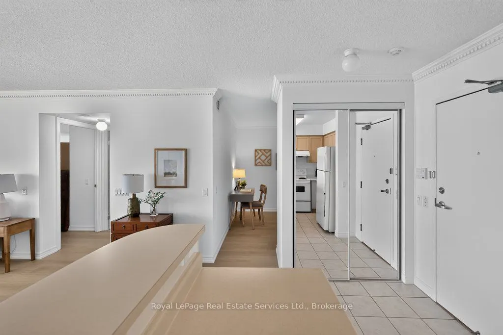 9015 Leslie Street #1002