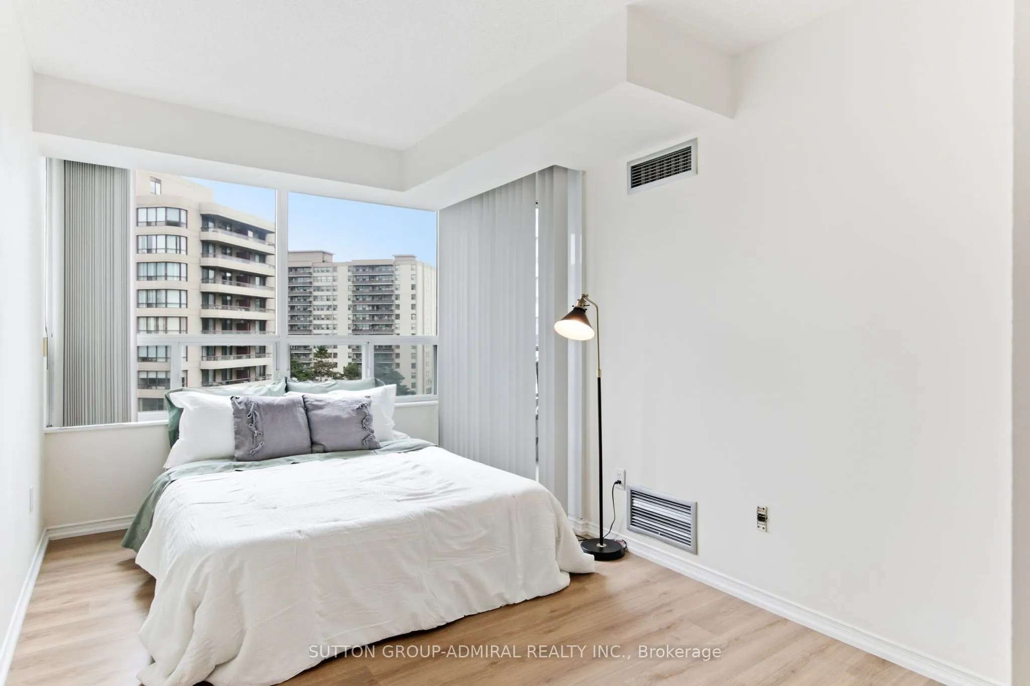 11 Townsgate Drive #814