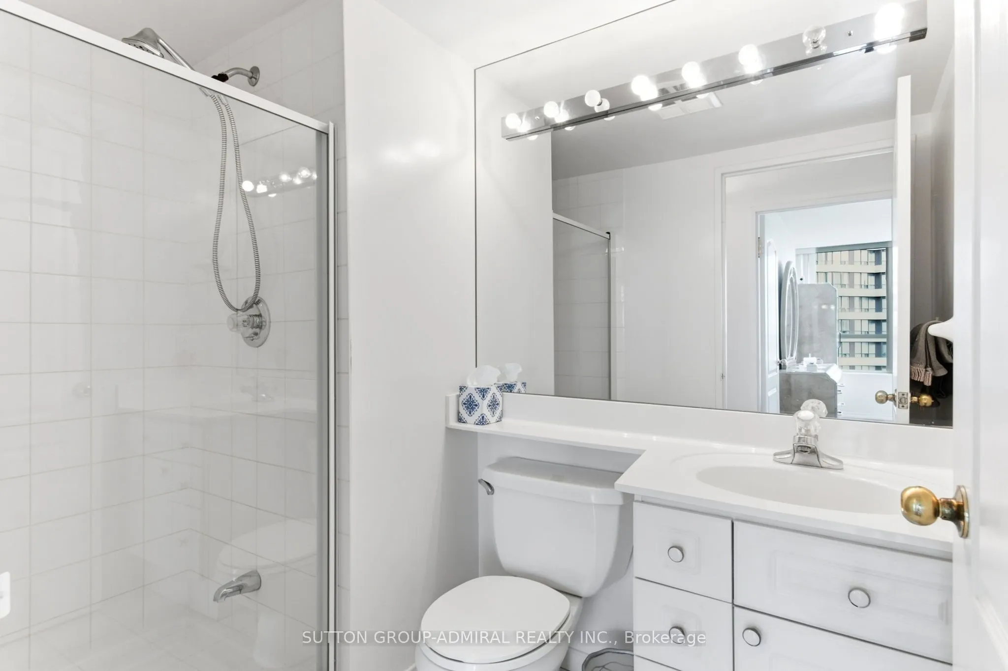 11 Townsgate Drive #814