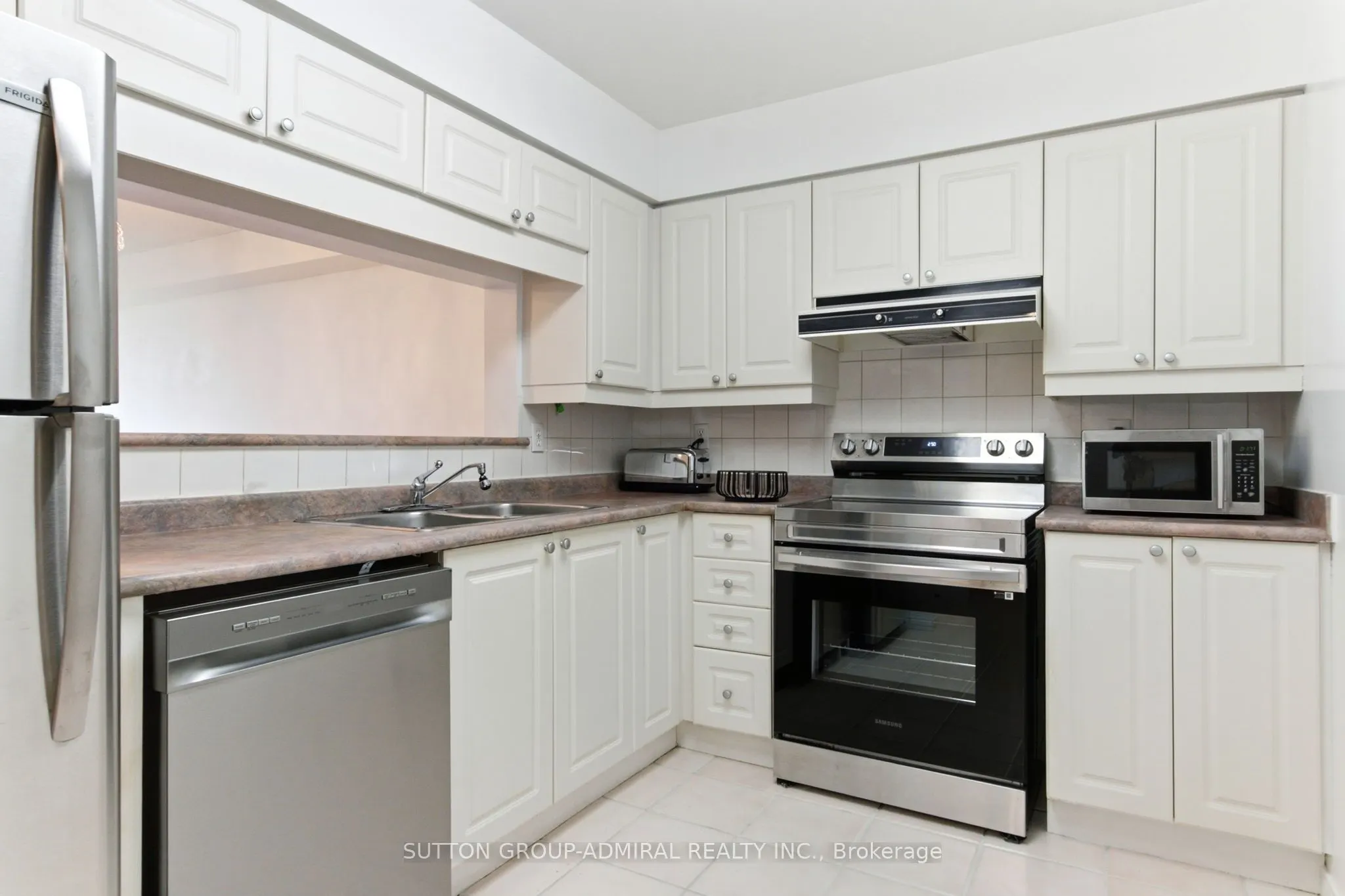 11 Townsgate Drive #814