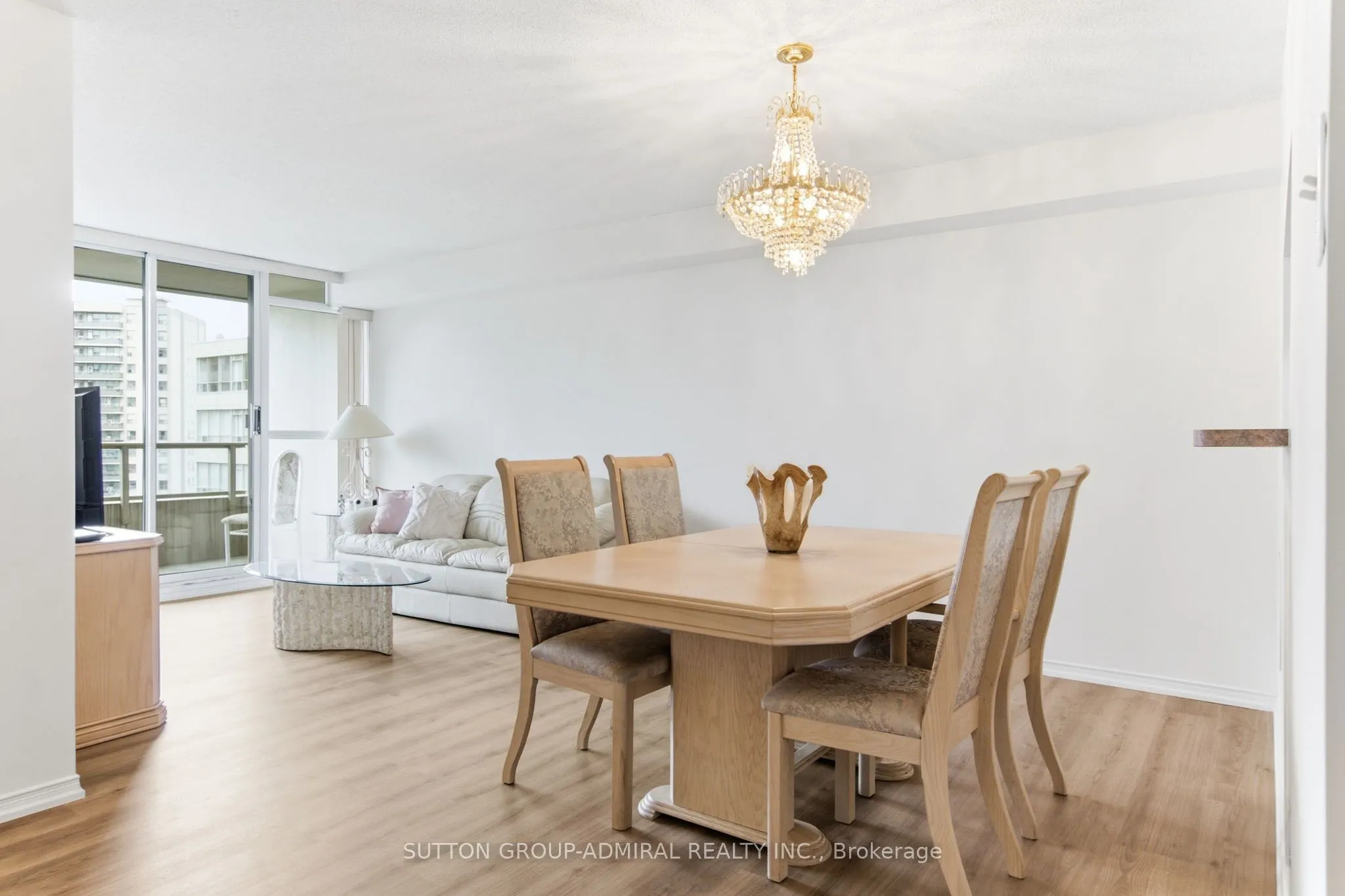 11 Townsgate Drive #814