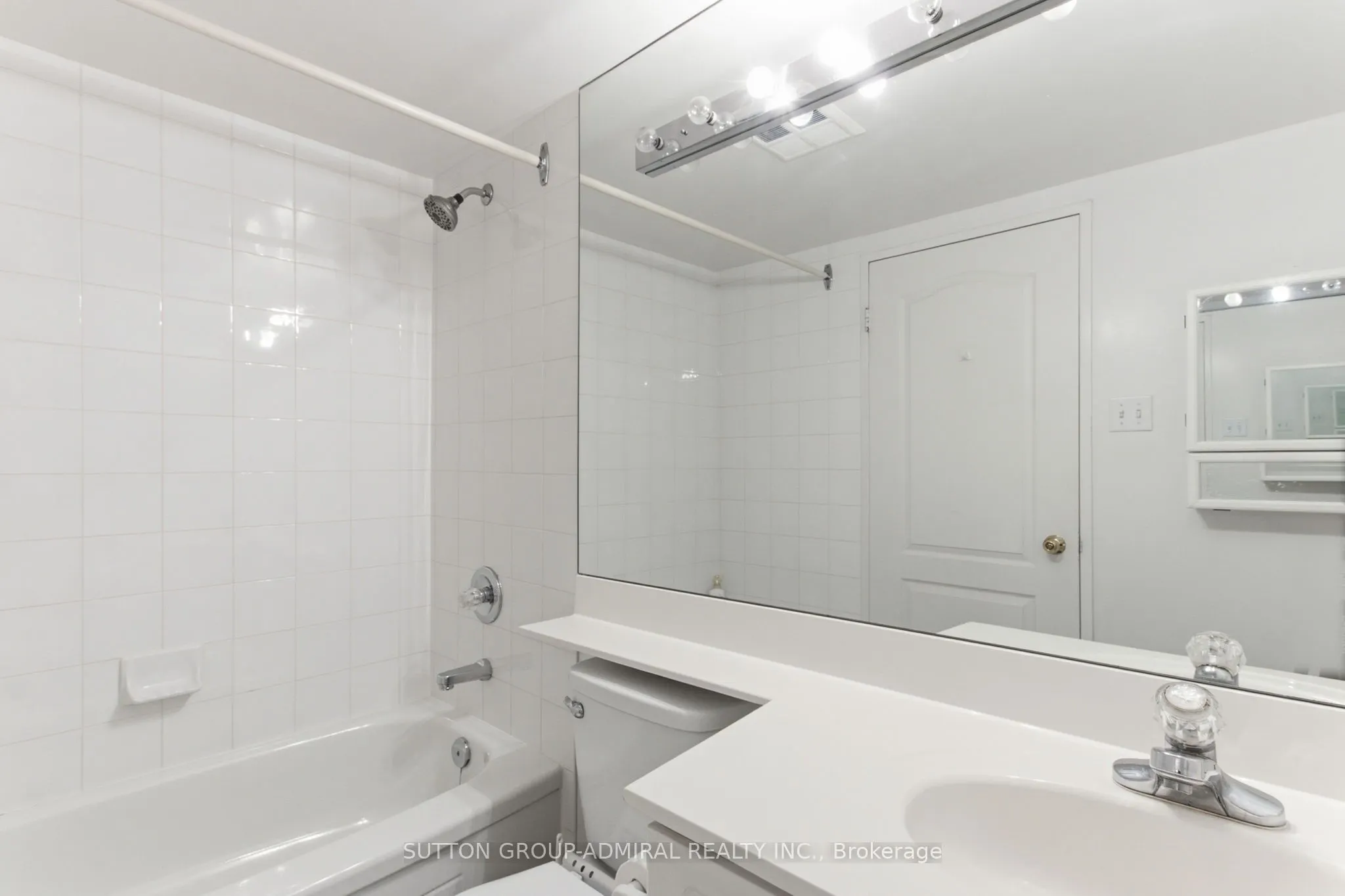 11 Townsgate Drive #814