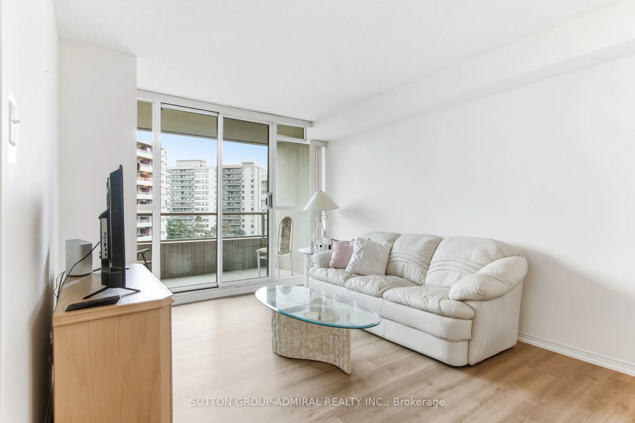11 Townsgate Drive #814
