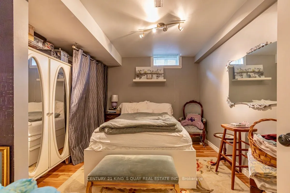 40 Stonehill Boulevard