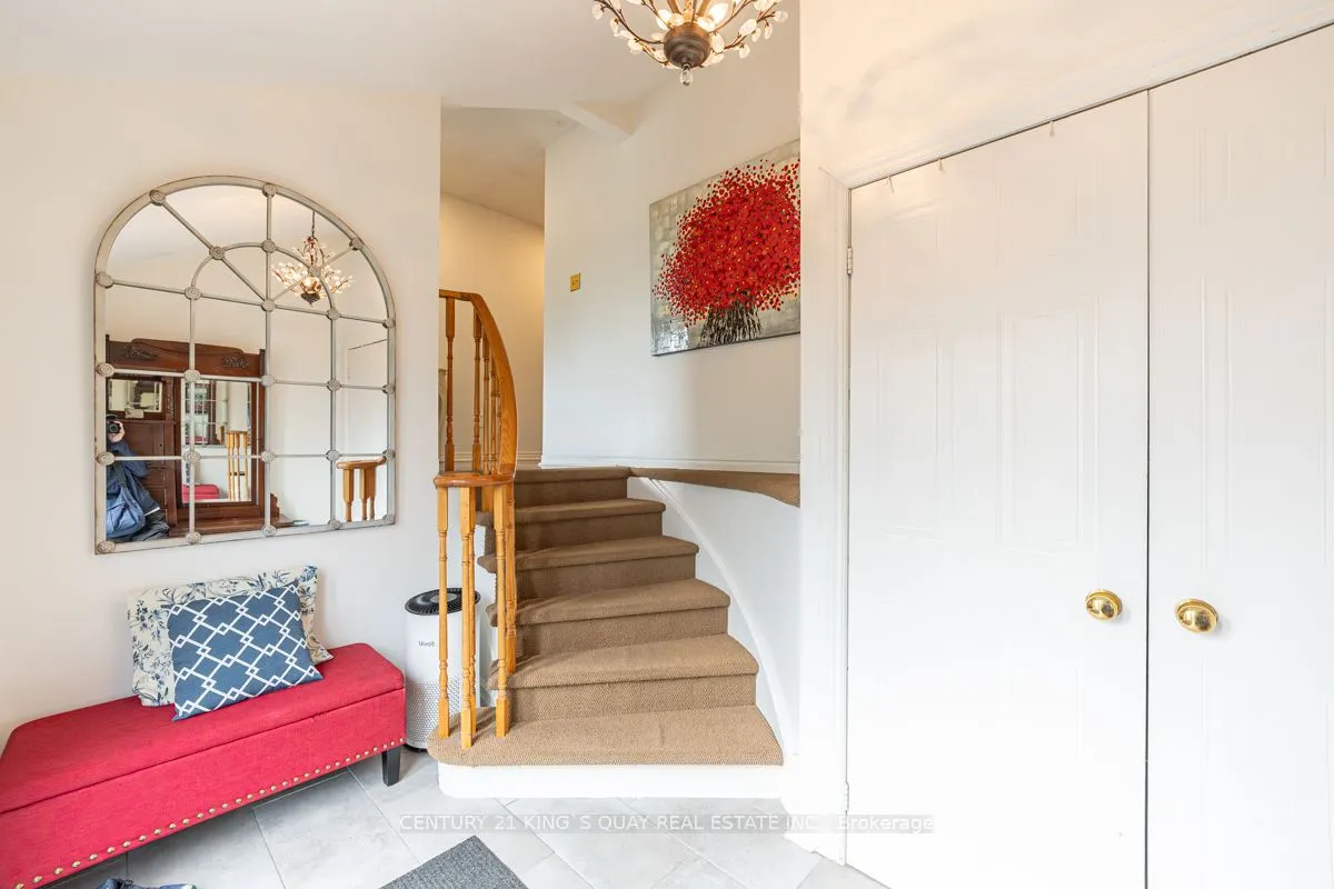 40 Stonehill Boulevard