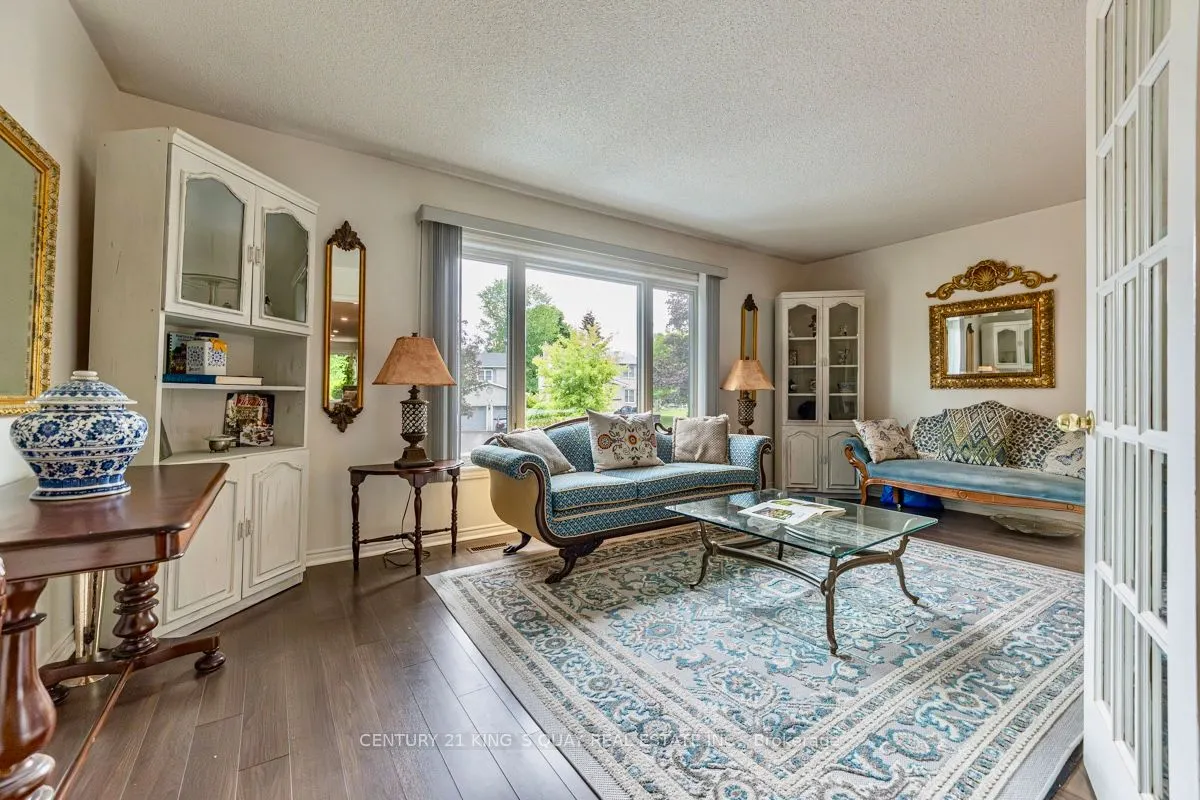 40 Stonehill Boulevard