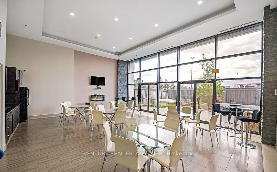 12 Woodstream Boulevard #307