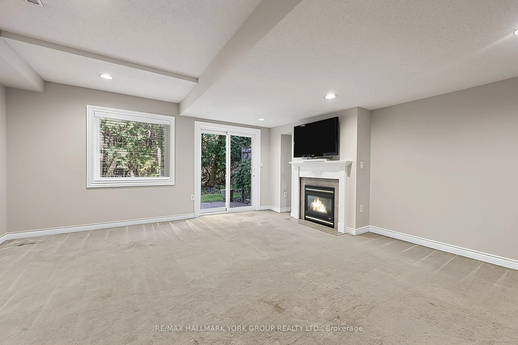 923 Creekfront Way #14