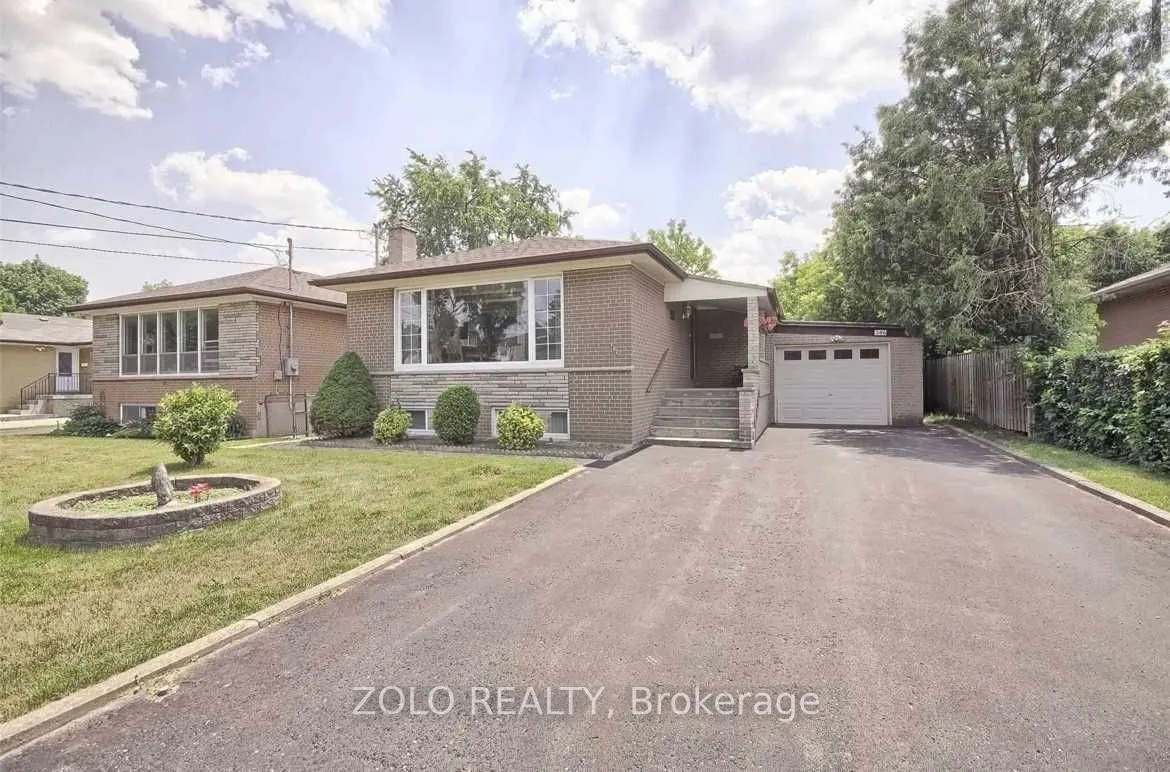 346 Wenlock Avenue #Main Floor