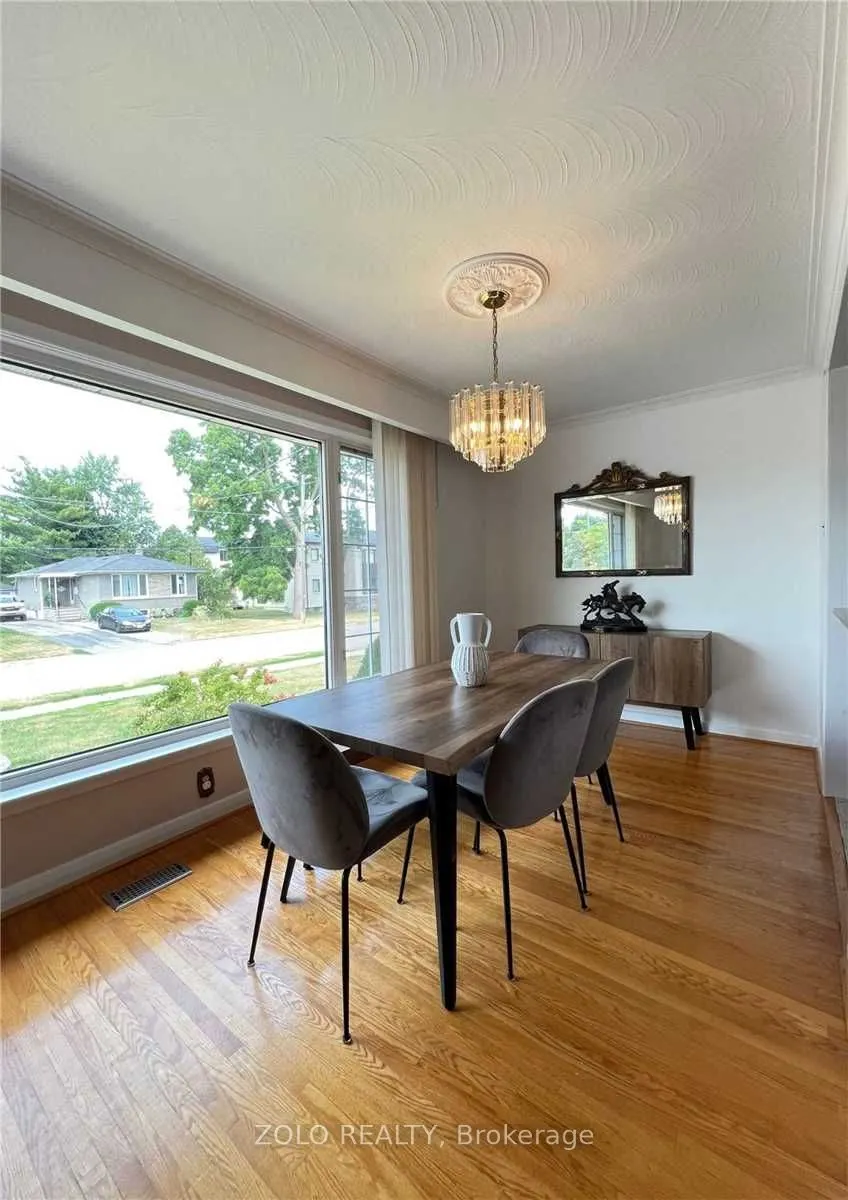 346 Wenlock Avenue #Main Floor
