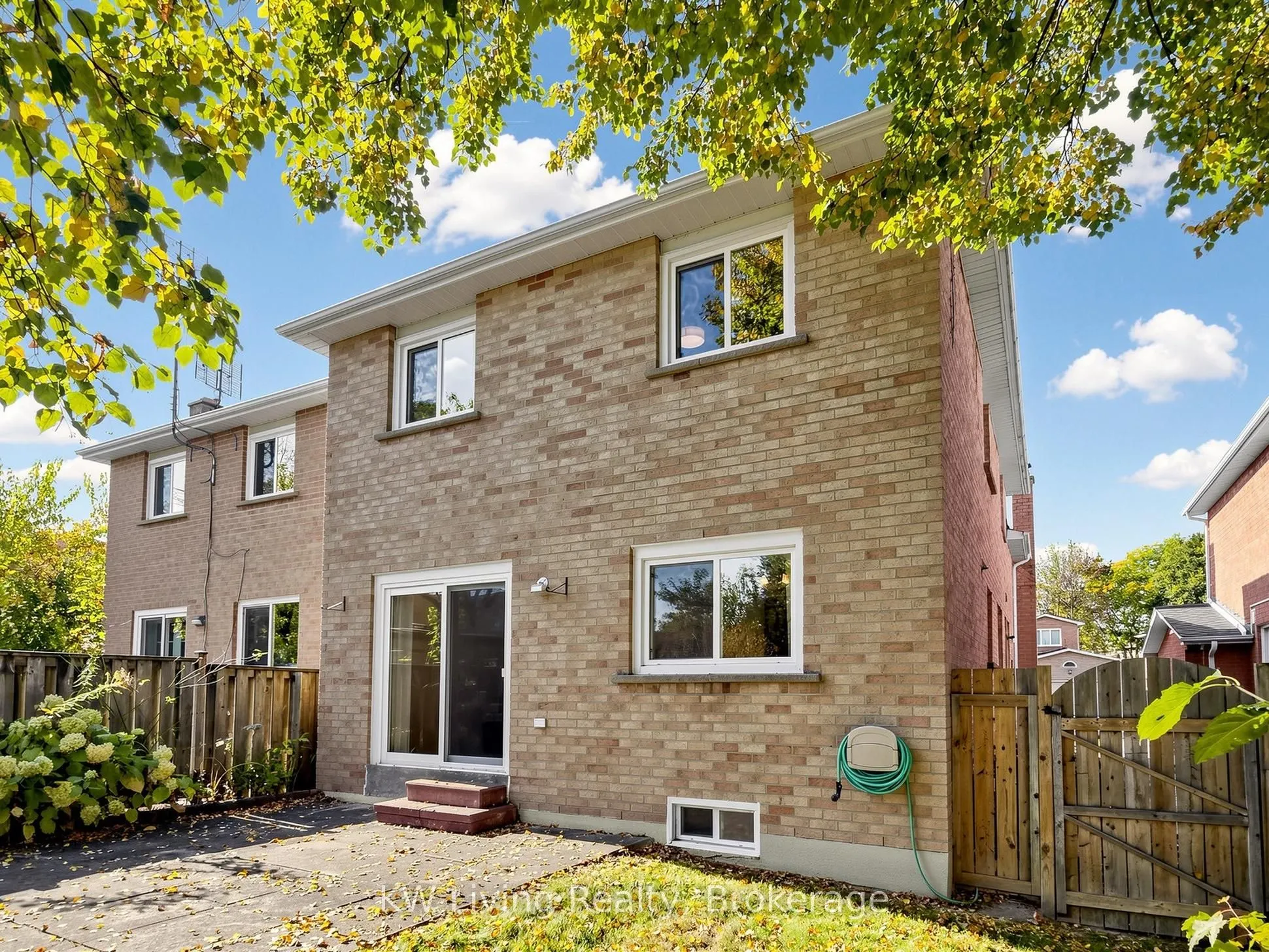 14 Burwell Crescent