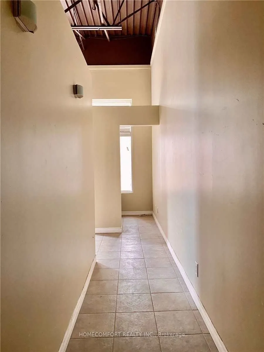 280 Yorktech Drive #22