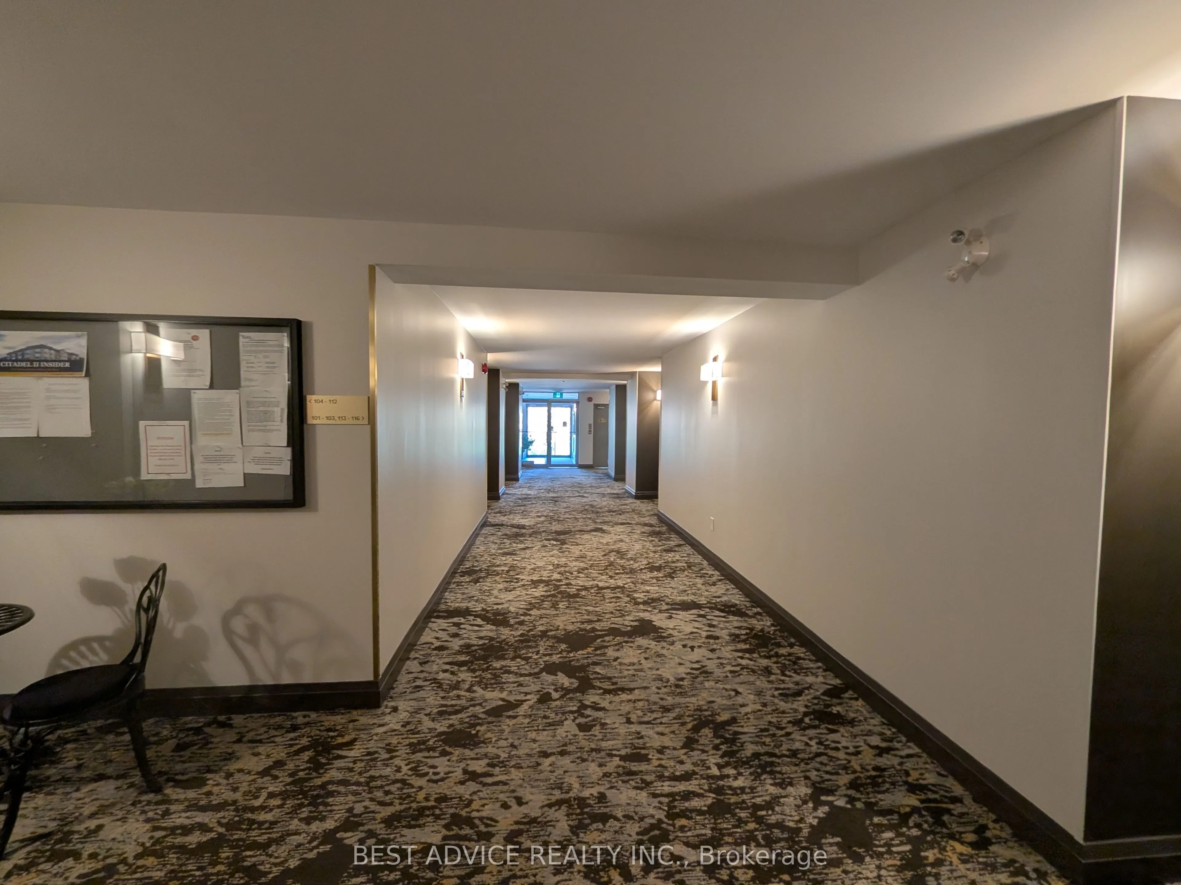 85 Wellington Street W #104
