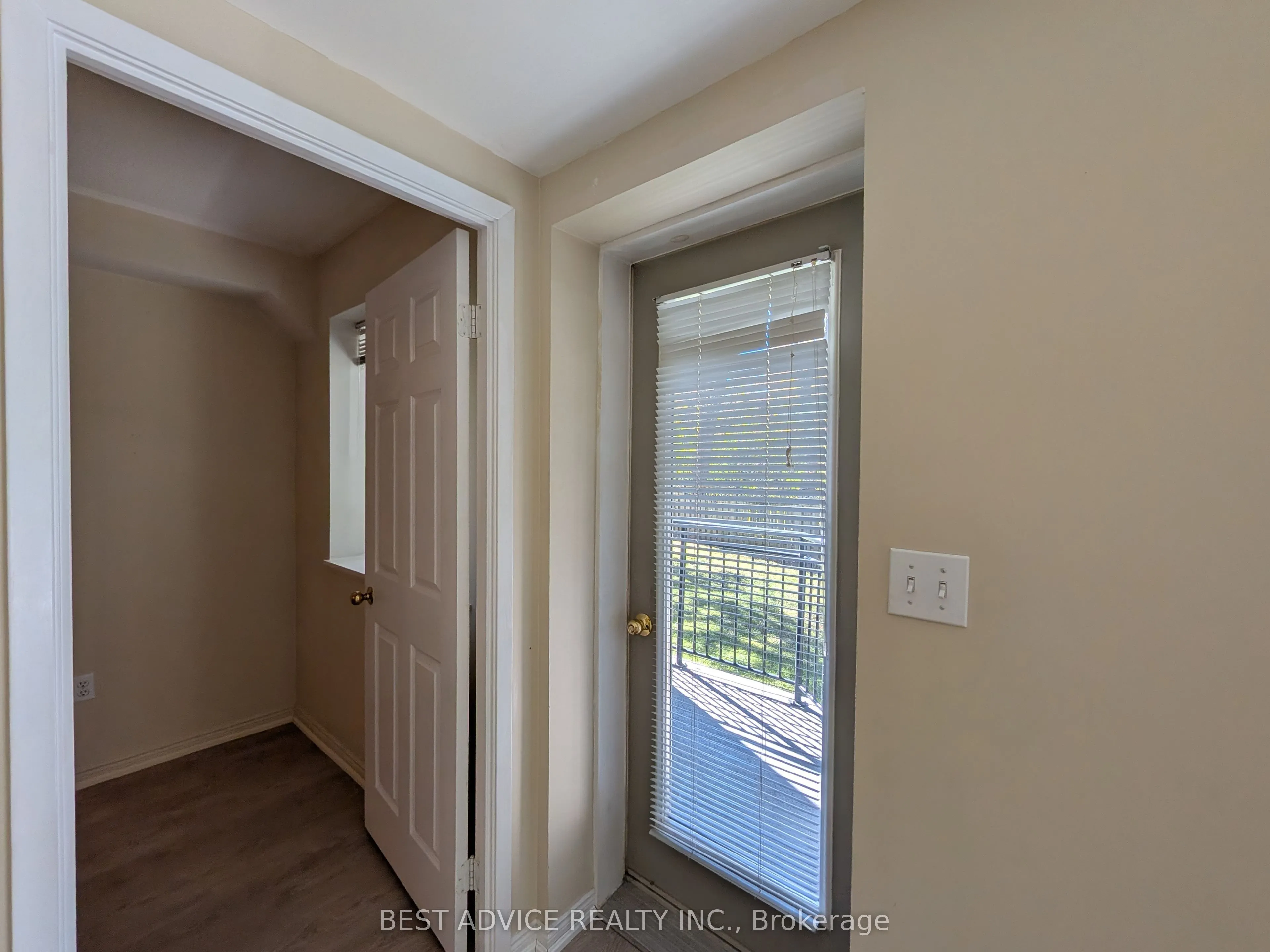 85 Wellington Street W #104