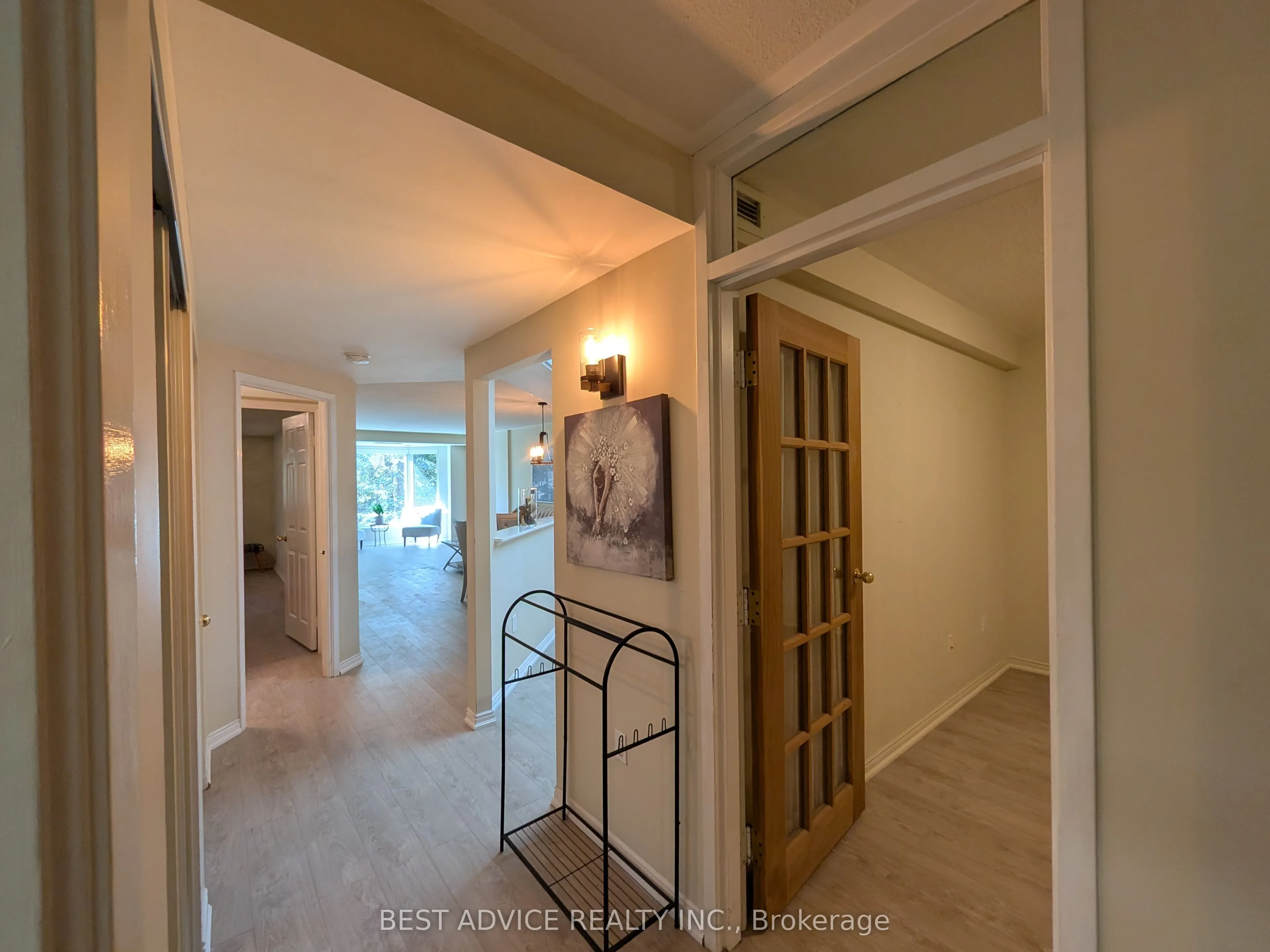 85 Wellington Street W #104