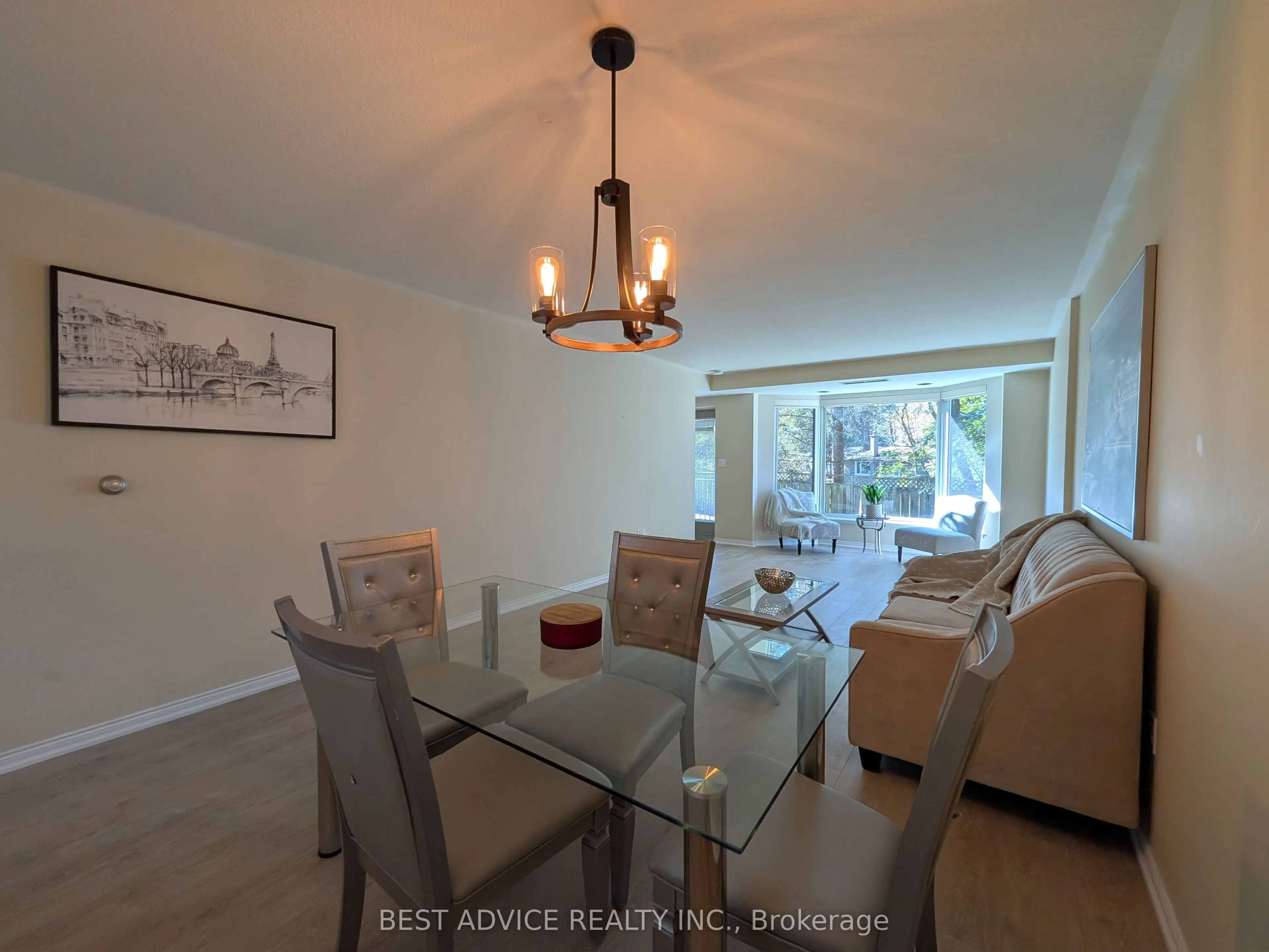 85 Wellington Street W #104