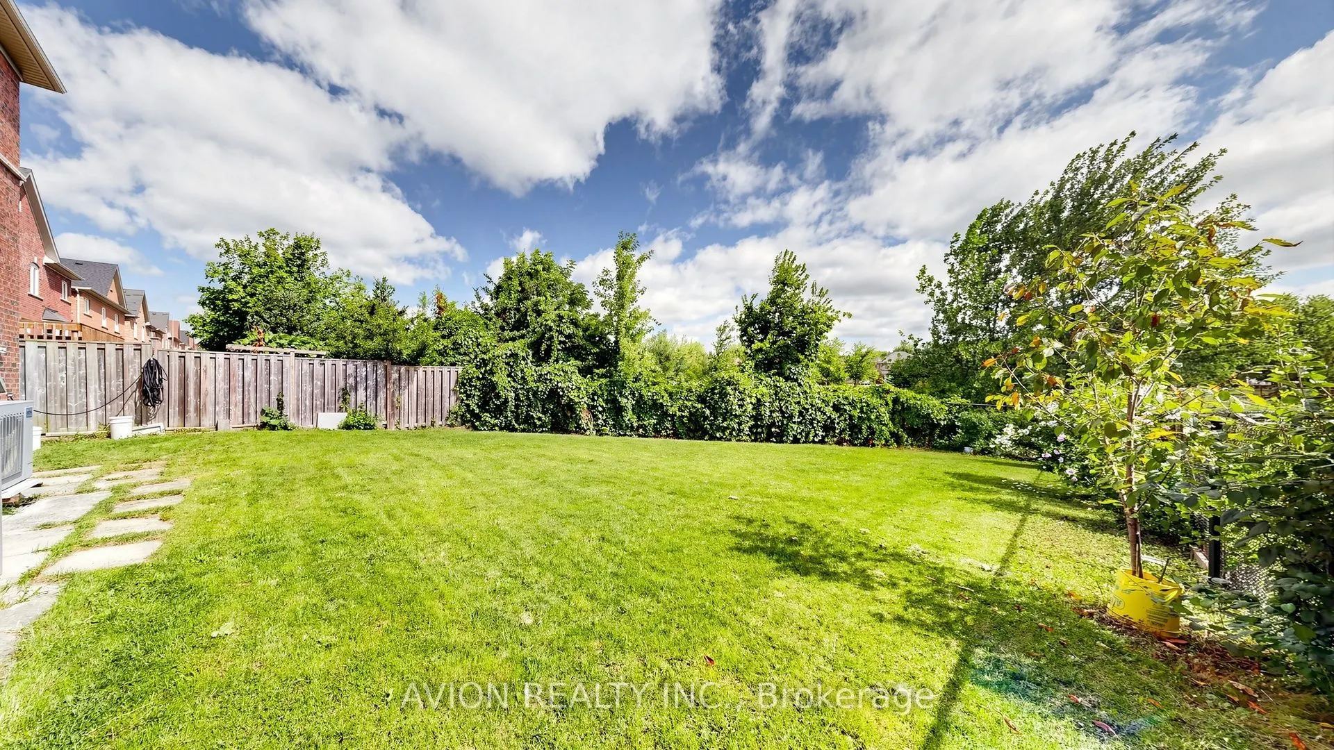 107 Alexander Lawrie Avenue