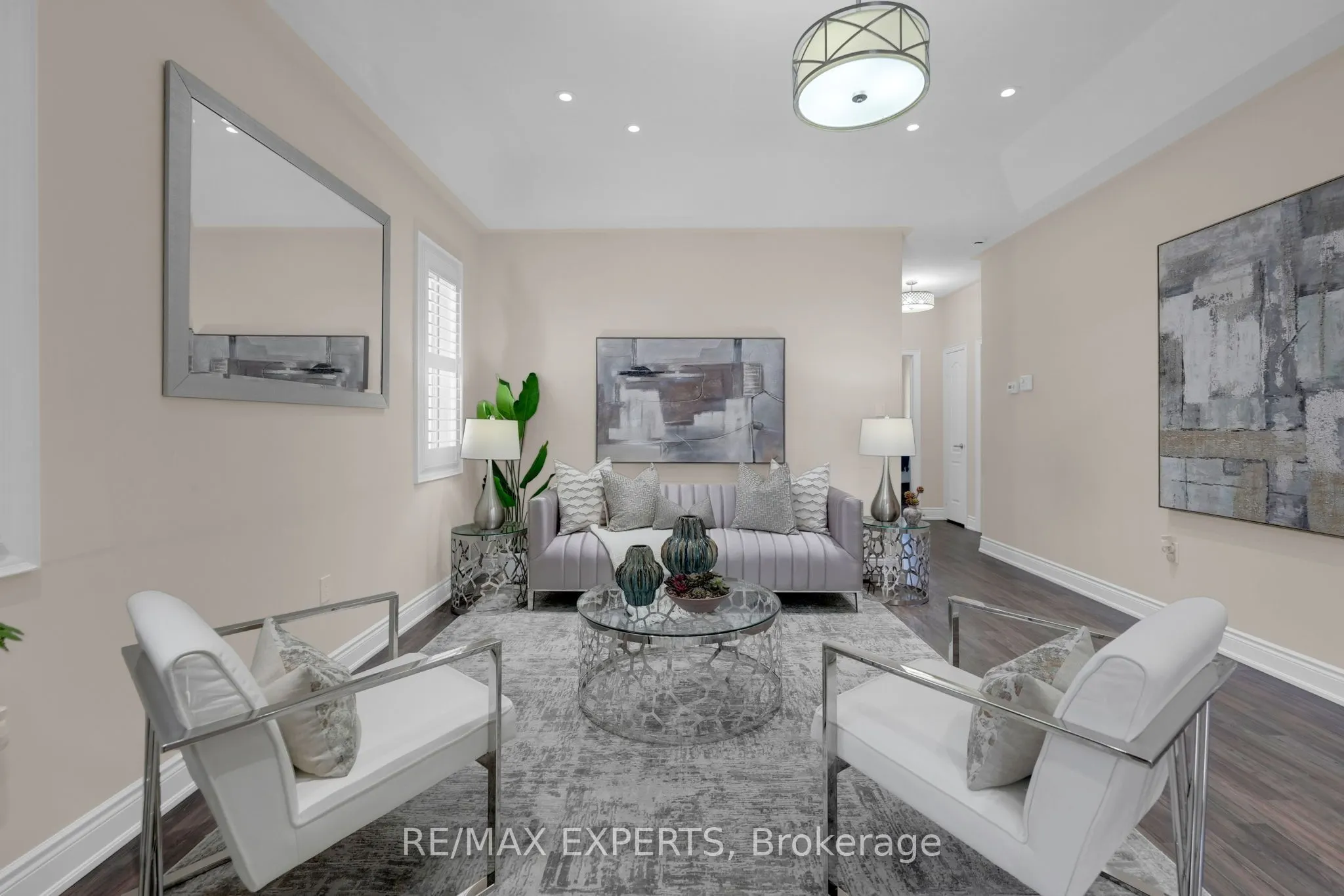57 Hopkins Crescent N