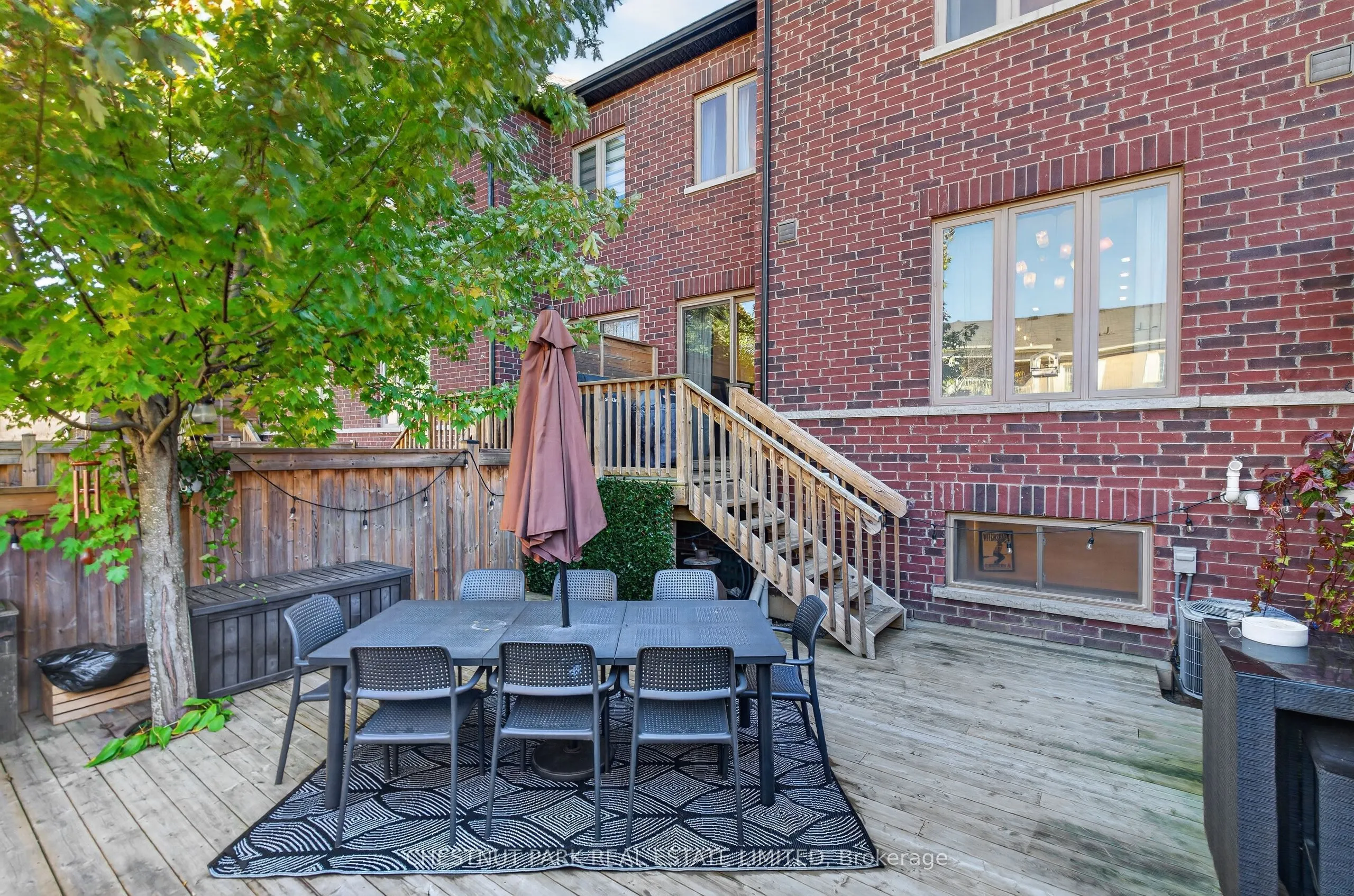 40 Lowther Avenue