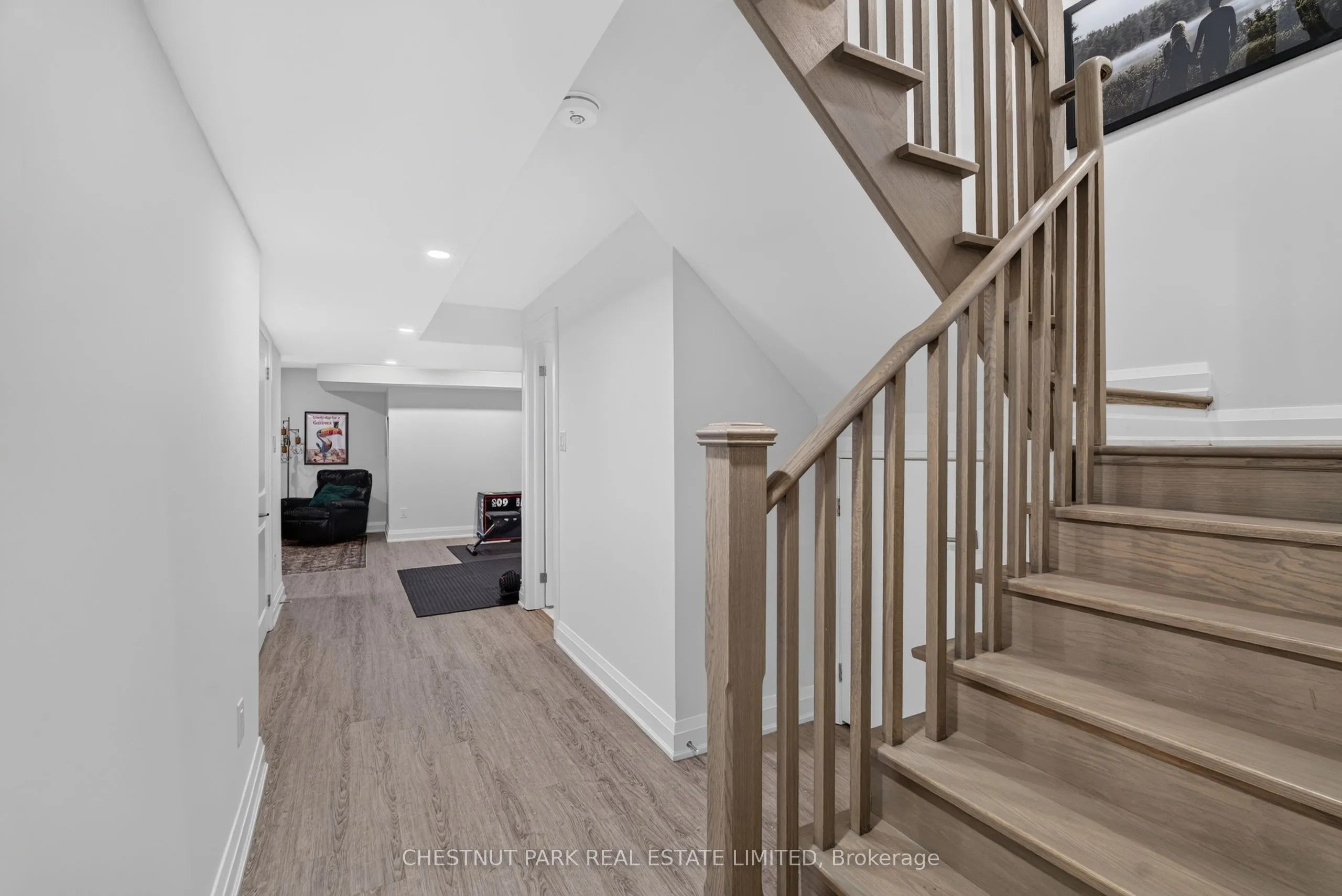 40 Lowther Avenue