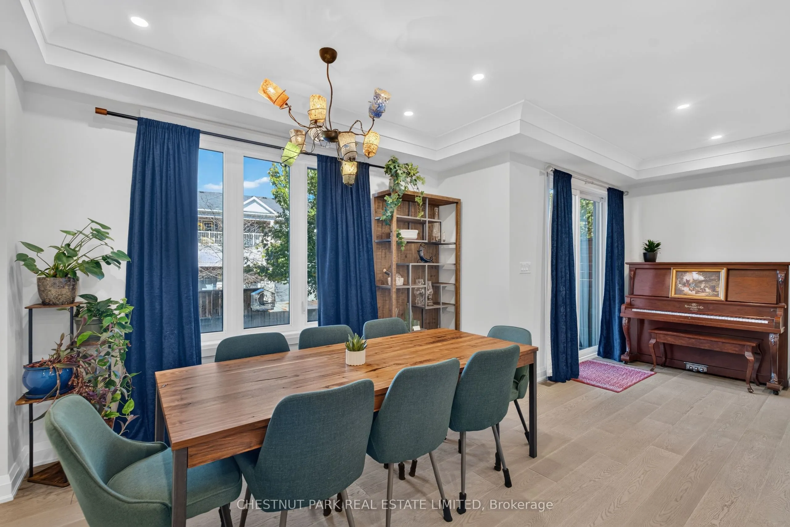 40 Lowther Avenue