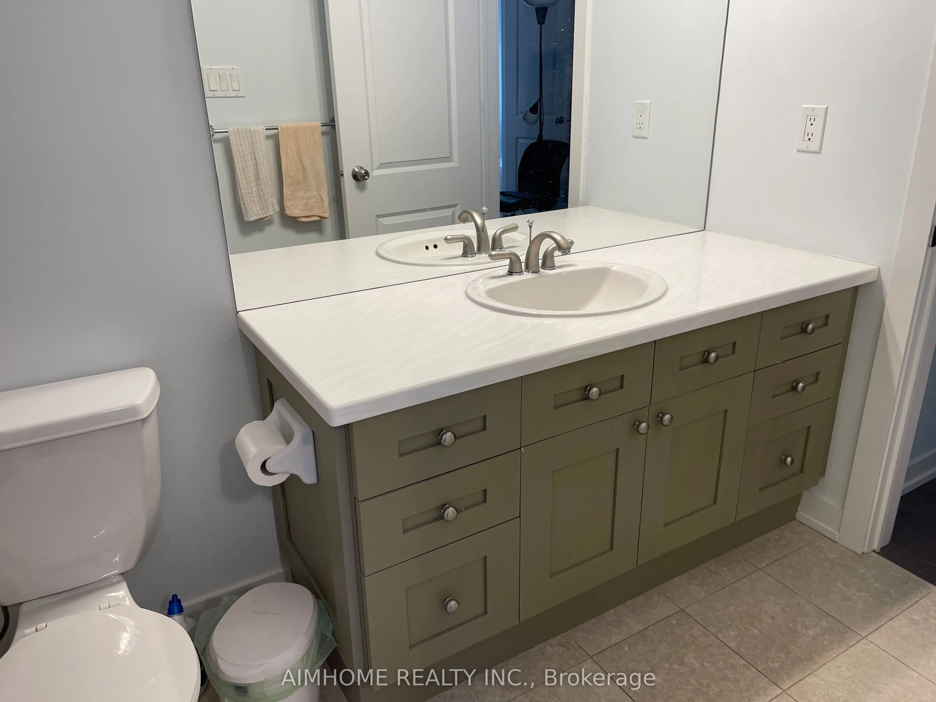 16 Hearthside Avenue #Room 2