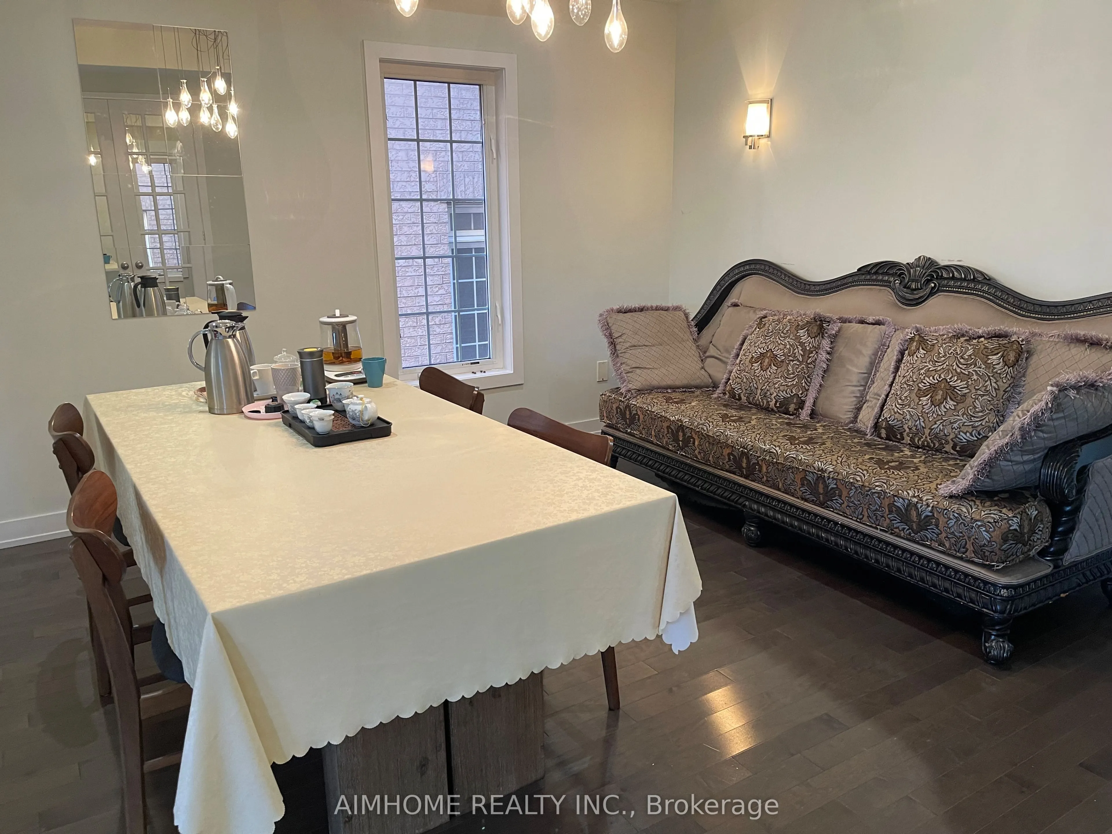 16 Hearthside Avenue #Room 2