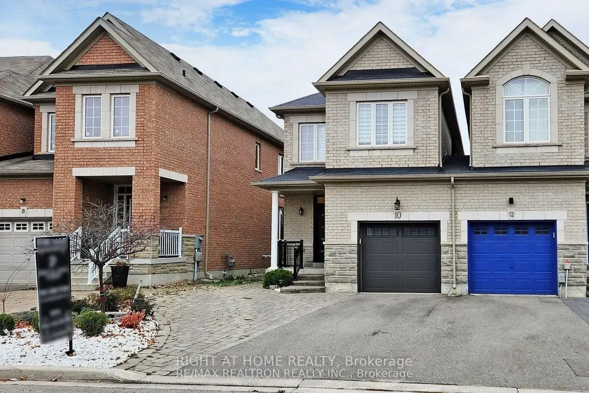 8 Napanee Street