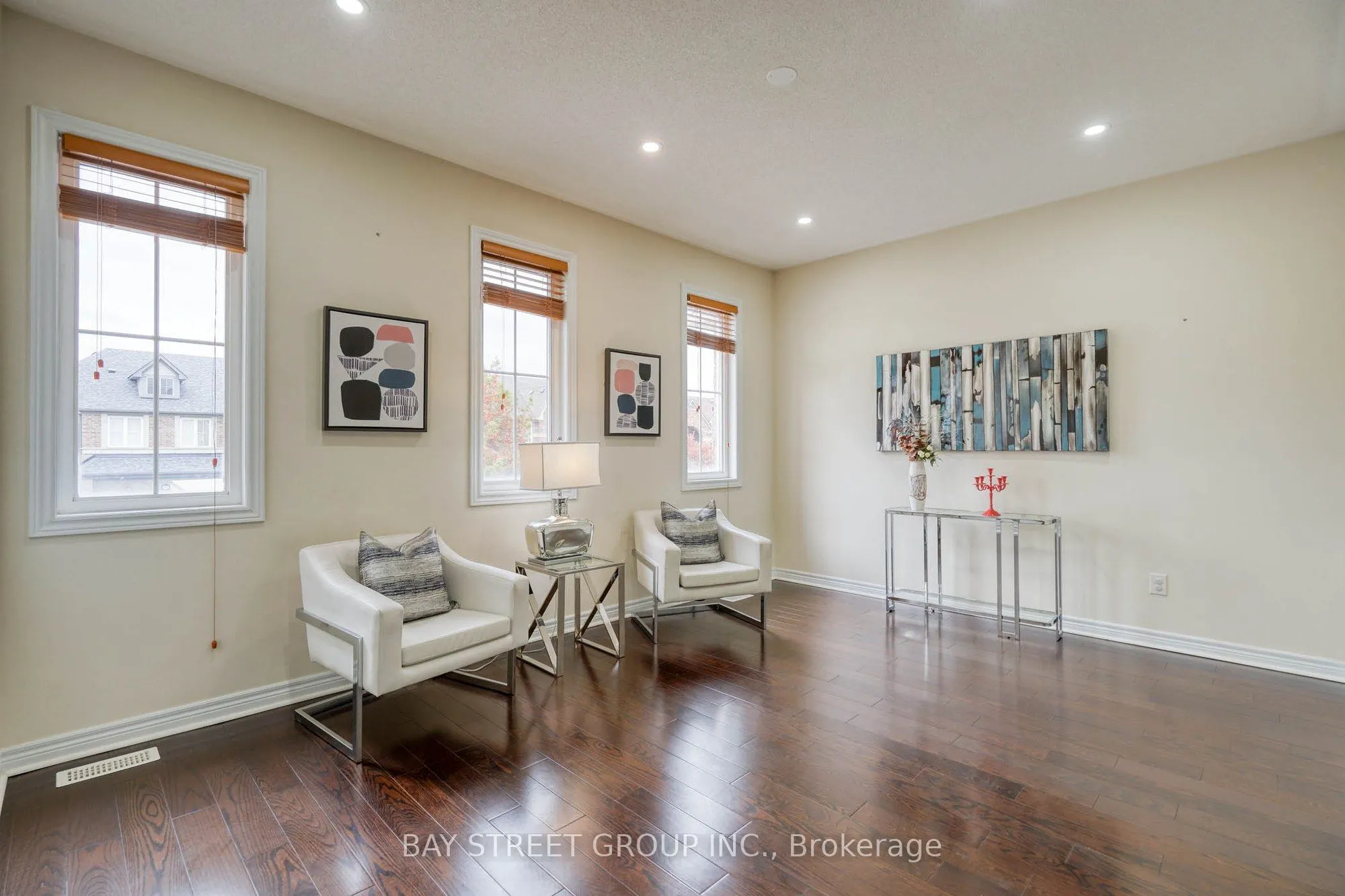 82 Prince Of Wales Drive