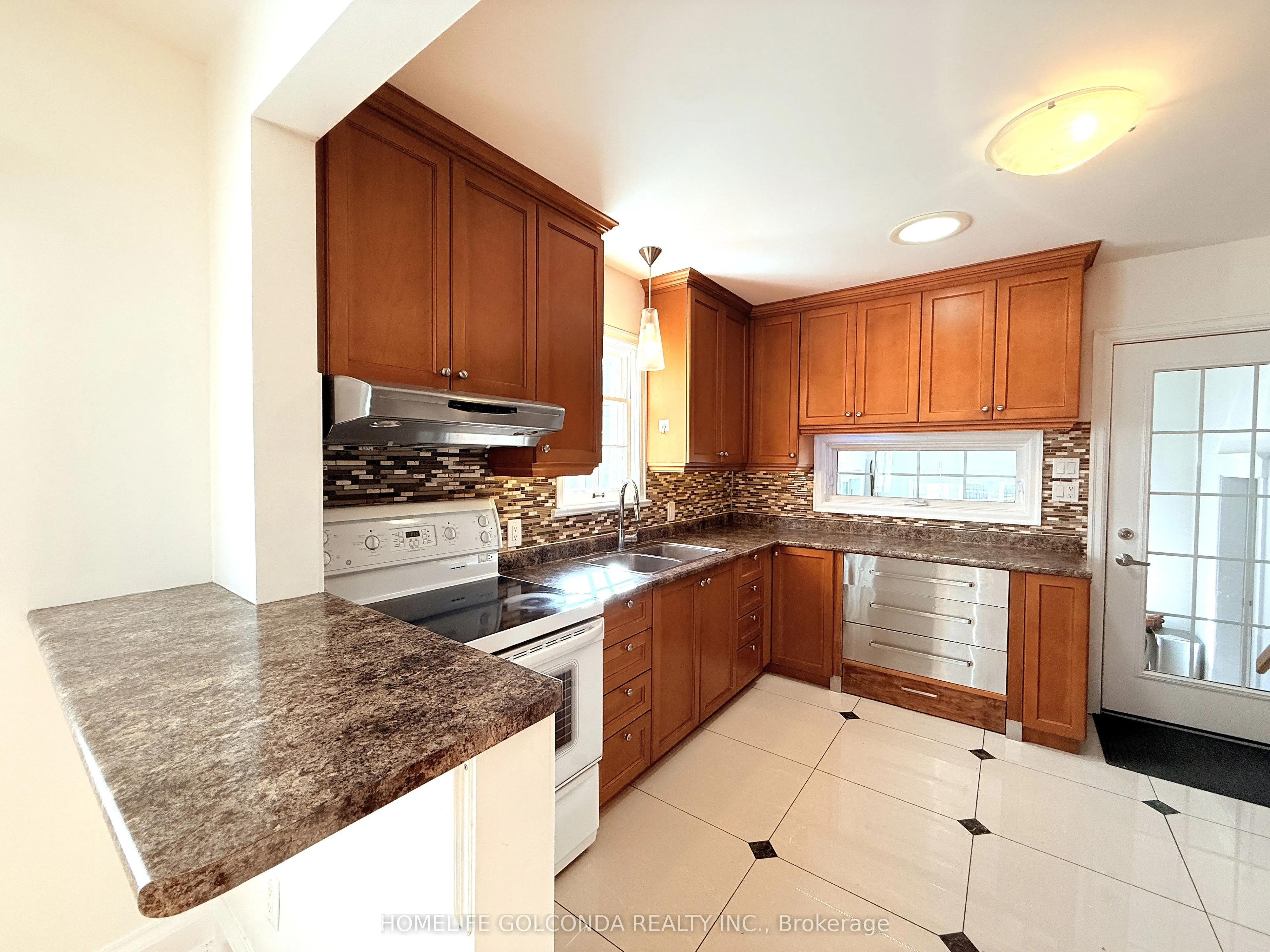 84 Main Unionville Street