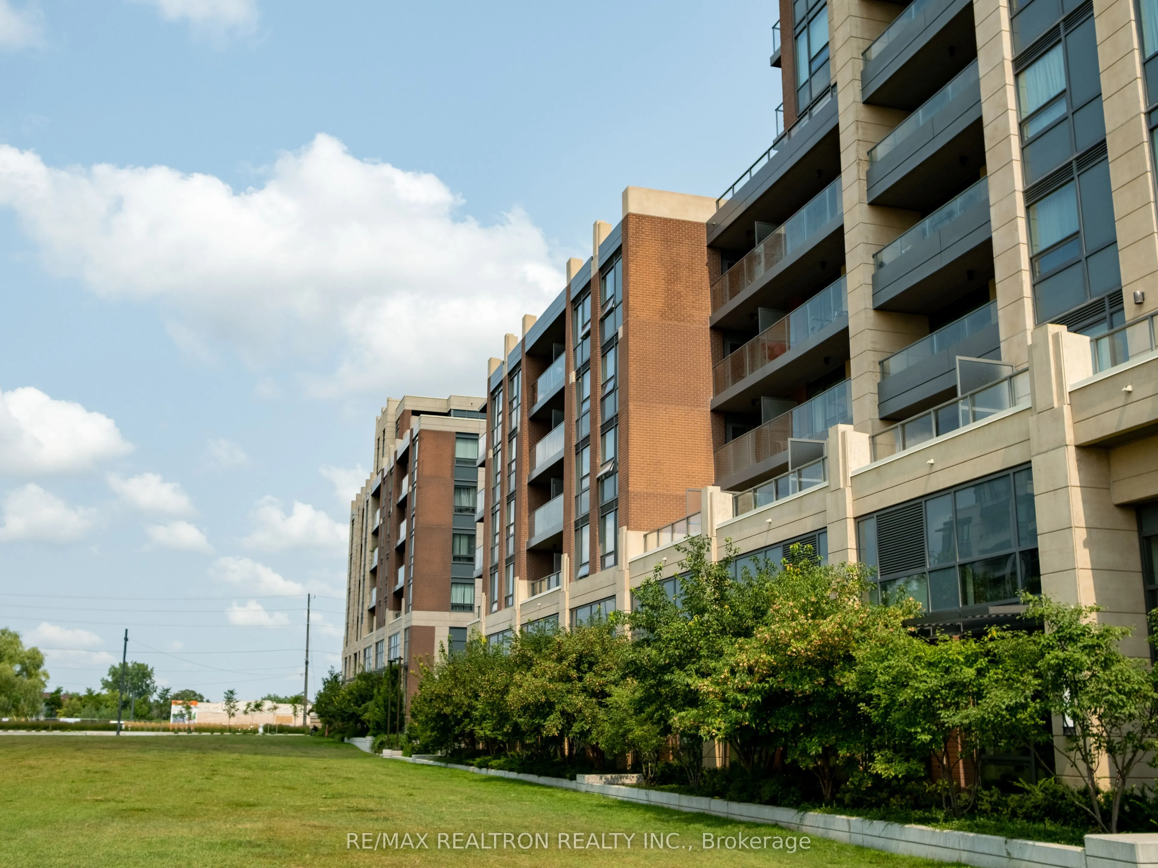 18 Uptown Drive #RG1
