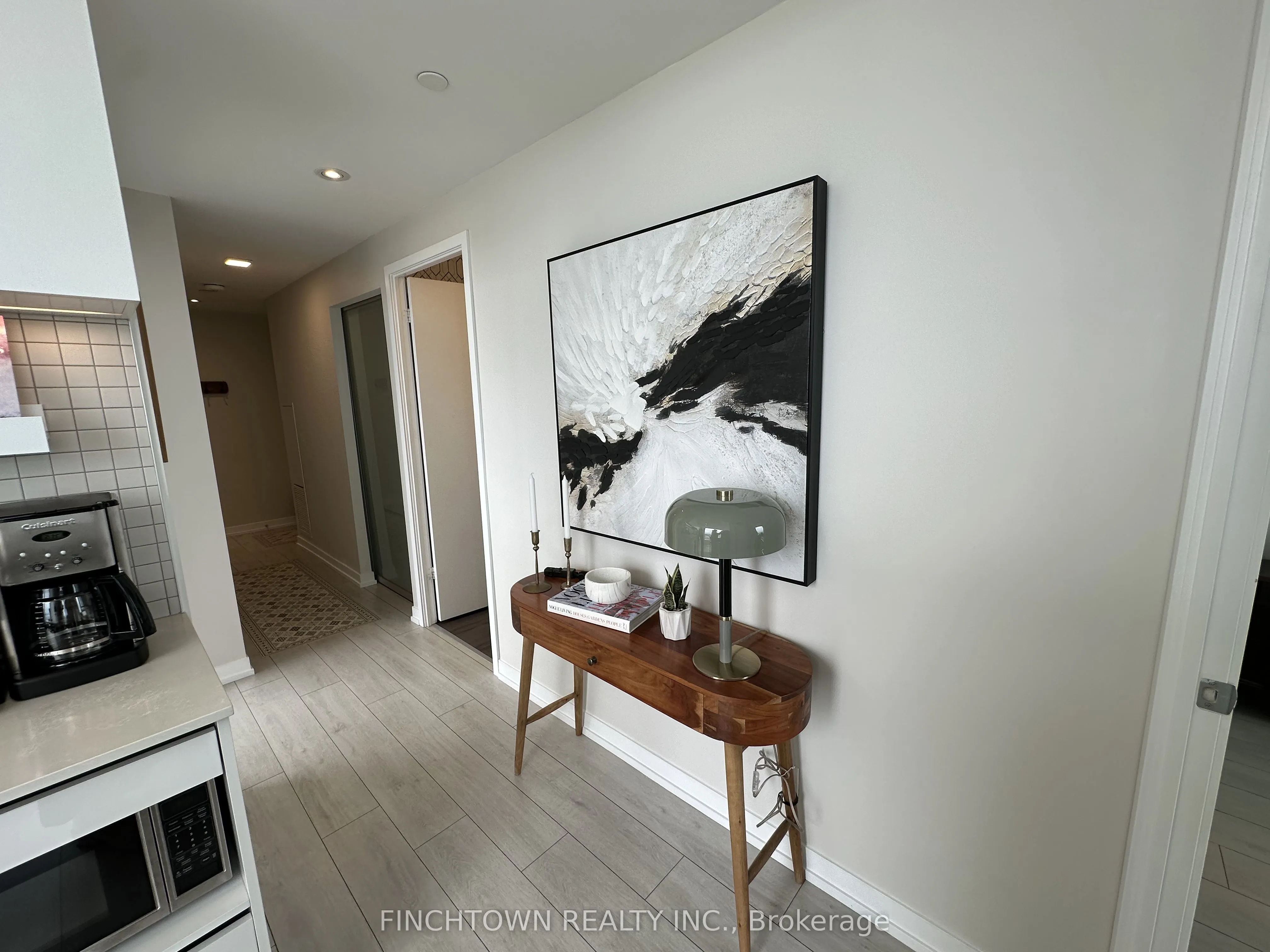 5 Buttermill Avenue #PH09