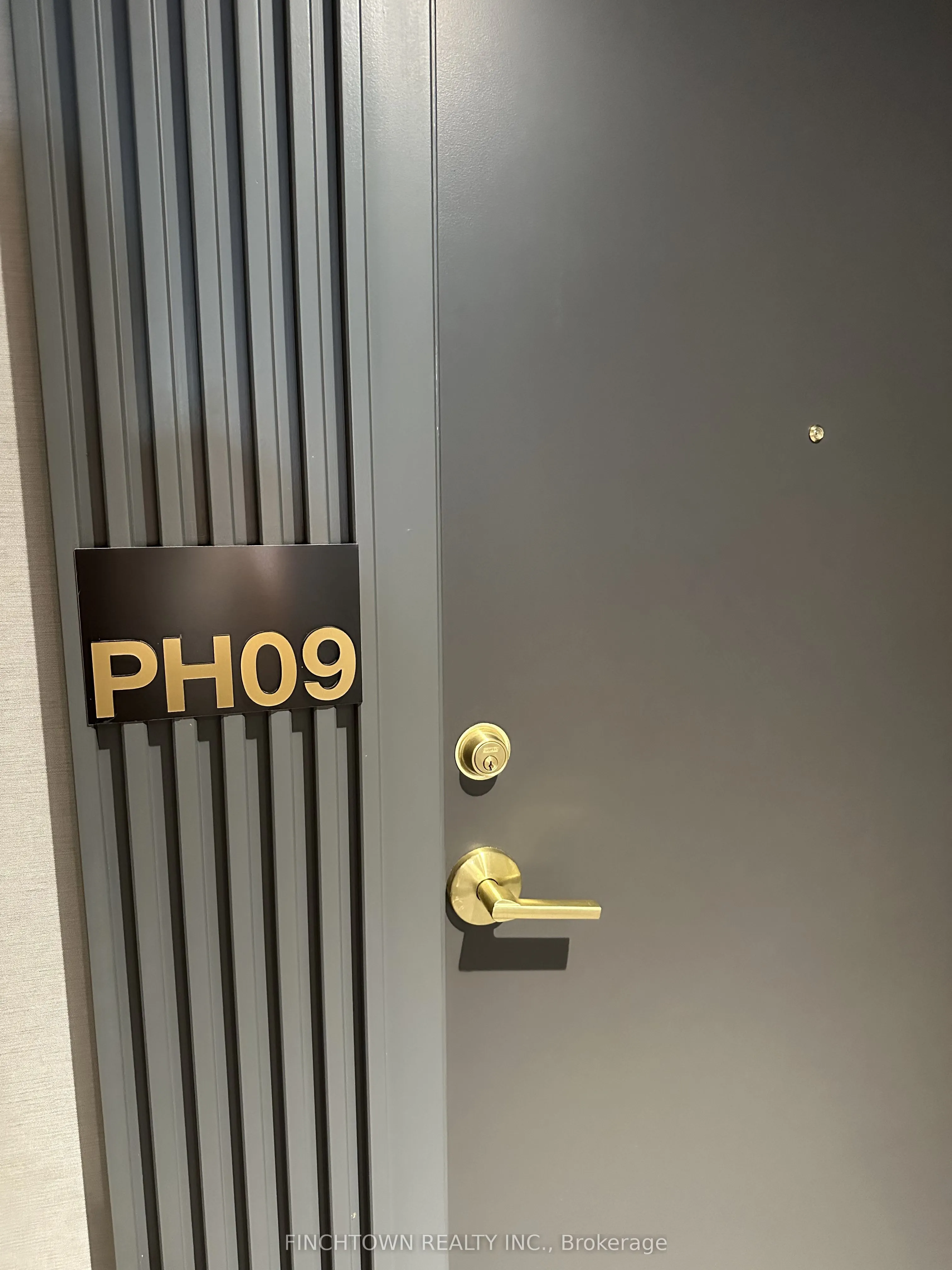 5 Buttermill Avenue #PH09