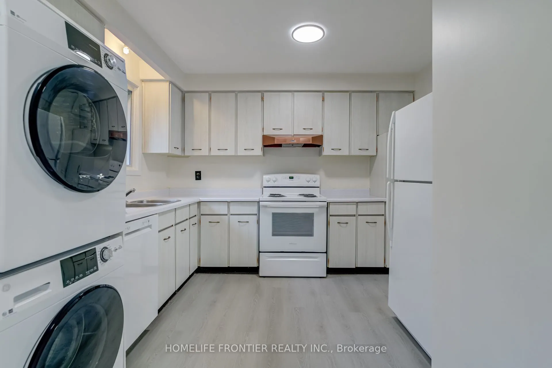 62 Clark Avenue #Upper