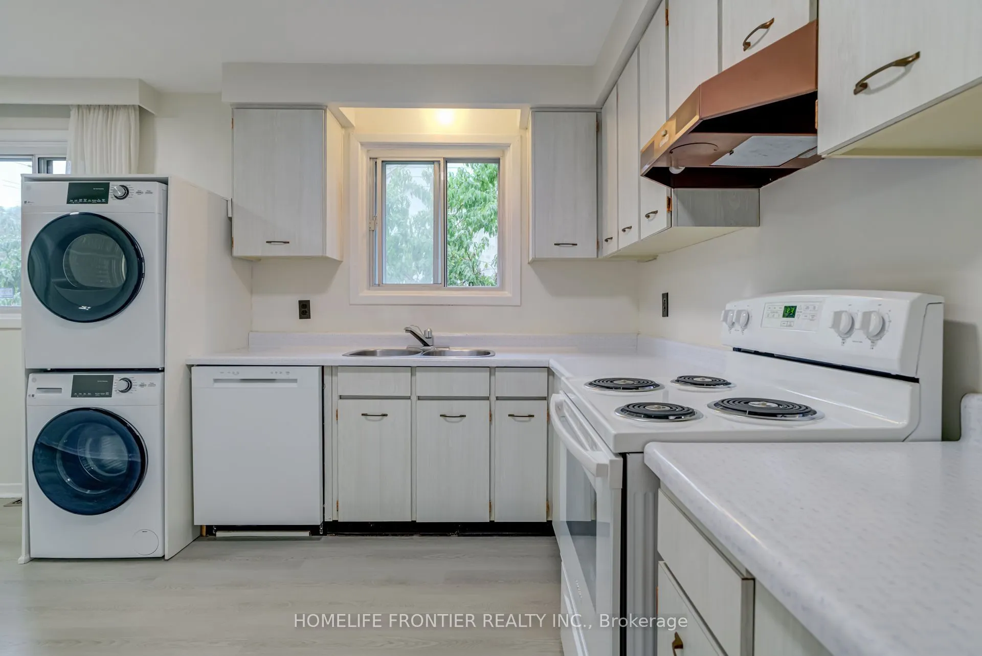 62 Clark Avenue #Upper
