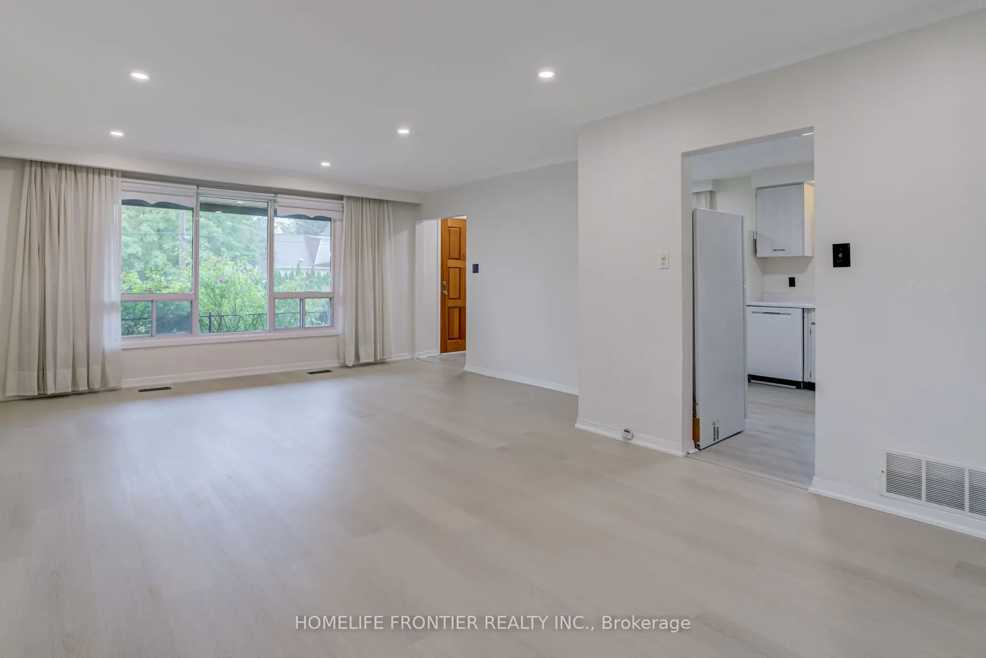 62 Clark Avenue #Upper