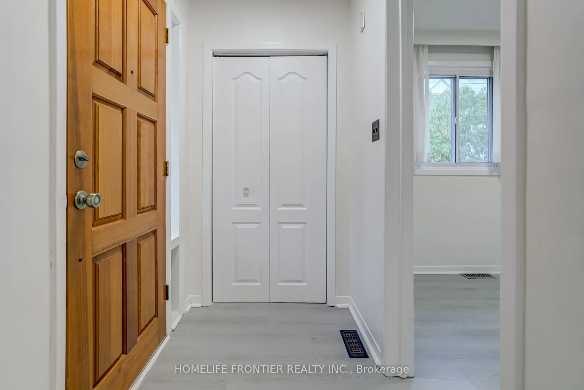 62 Clark Avenue #Upper