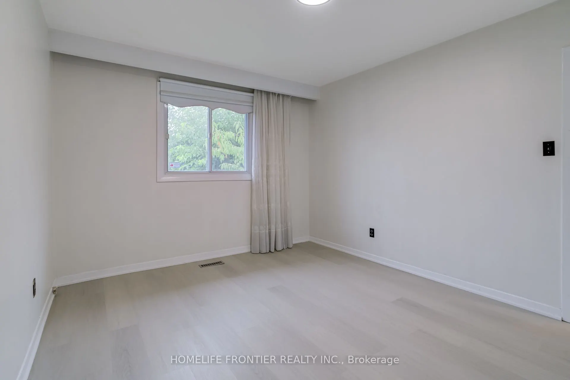 62 Clark Avenue #Upper
