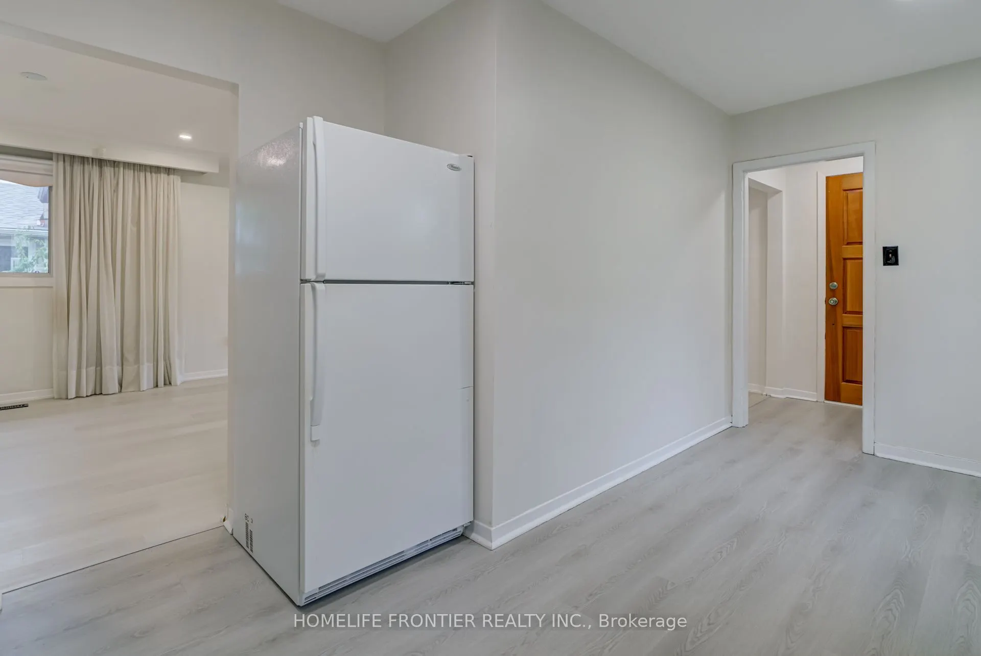 62 Clark Avenue #Upper