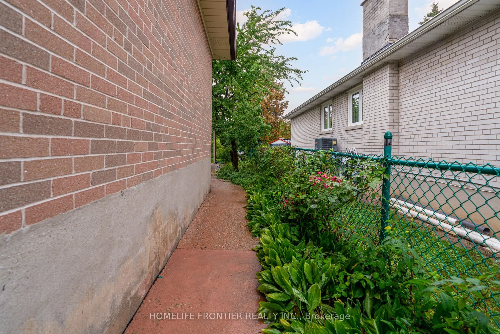 62 Clark Avenue #Upper