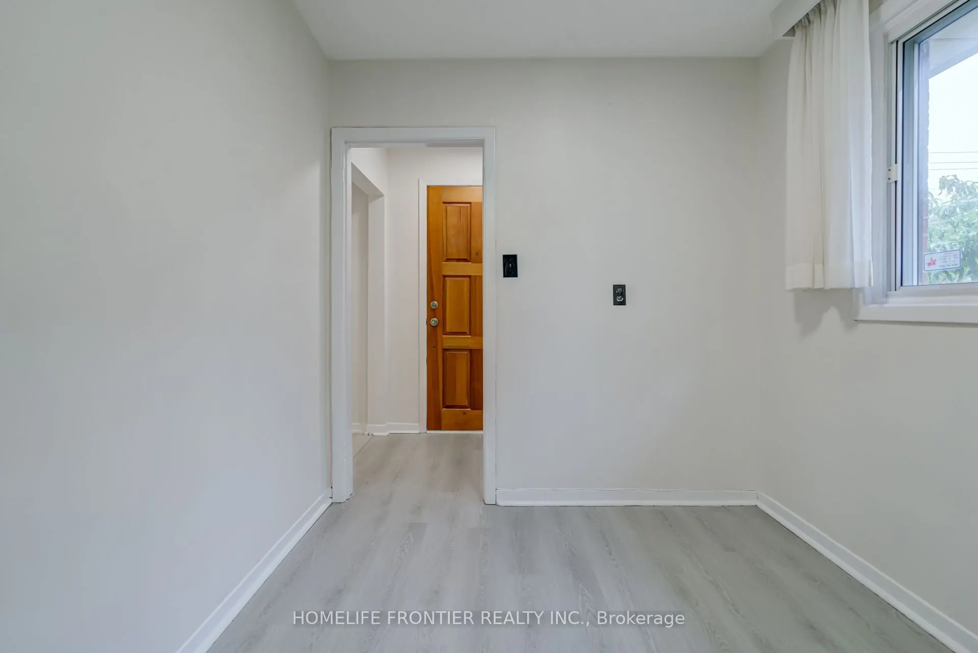 62 Clark Avenue #Upper