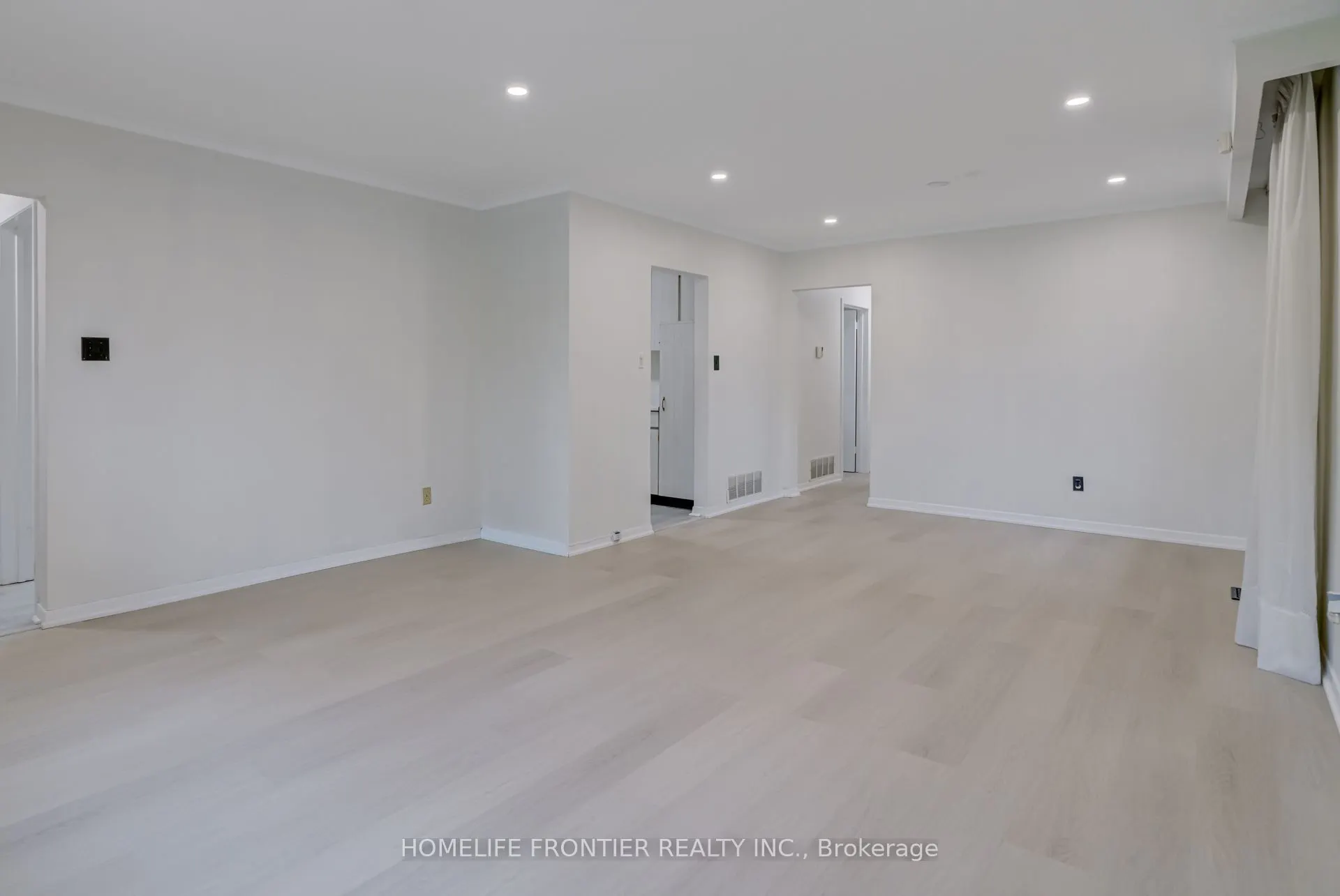 62 Clark Avenue #Upper