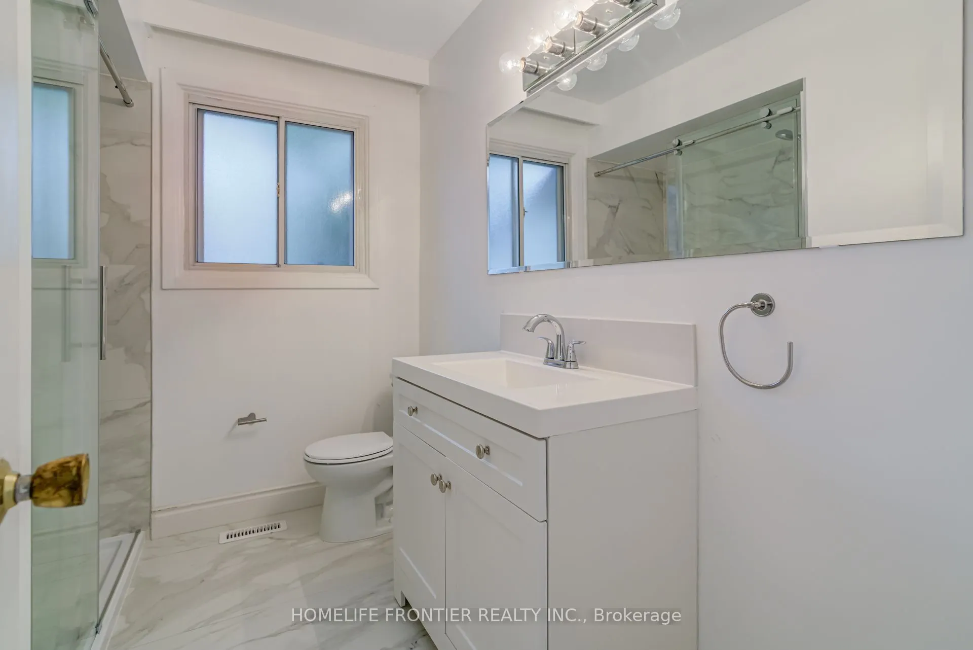 62 Clark Avenue #Upper